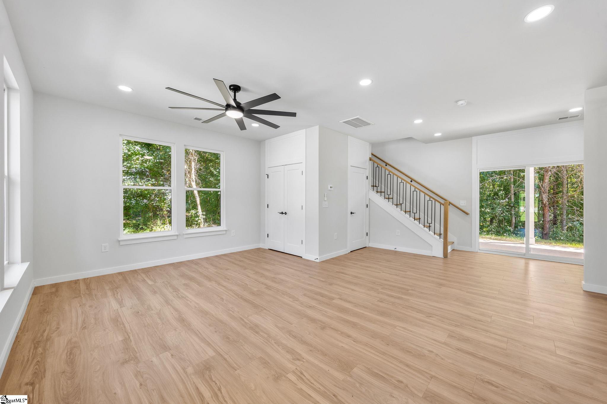104 Backwater Way Property Photo 4