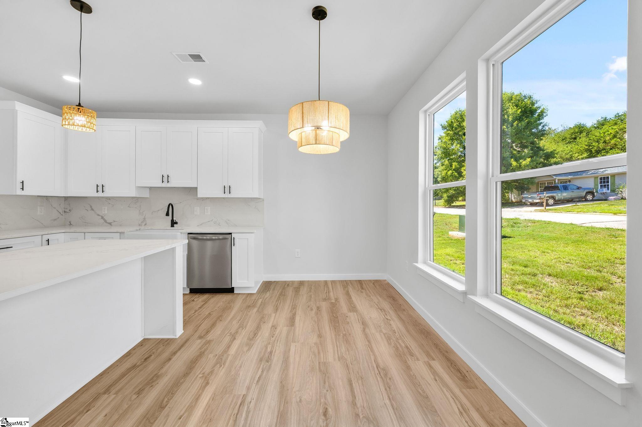 104 Backwater Way Property Photo 8