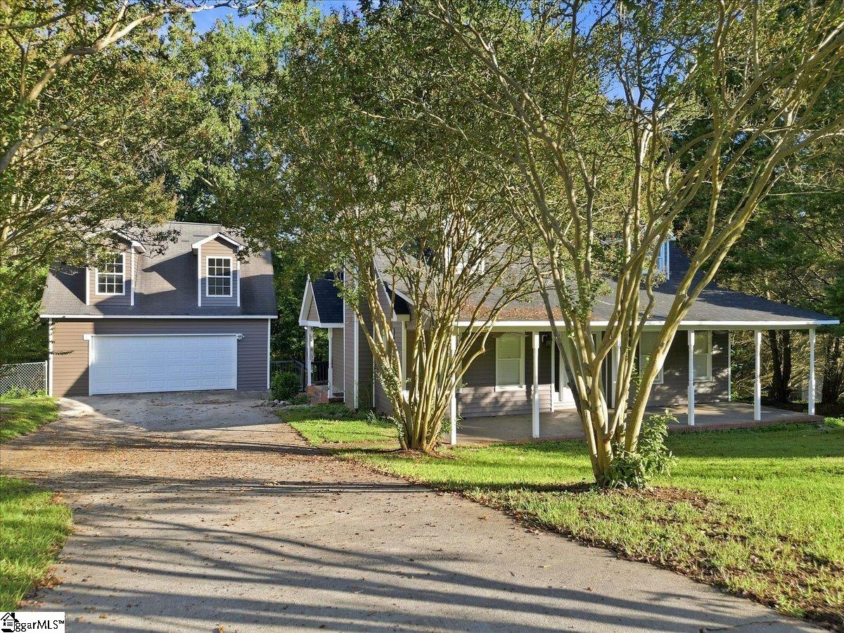 301 Mountain View Court Property Photo 1
