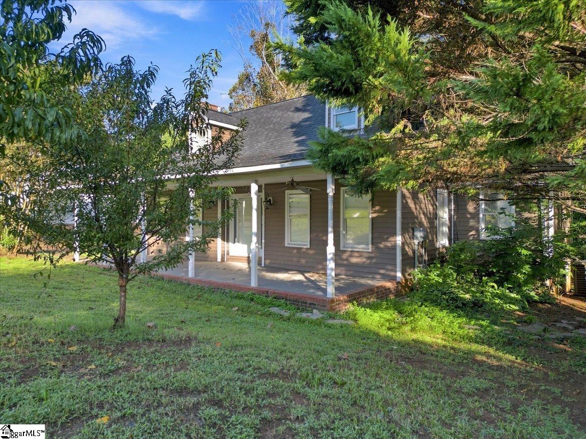 301 Mountain View Court Property Photo 3