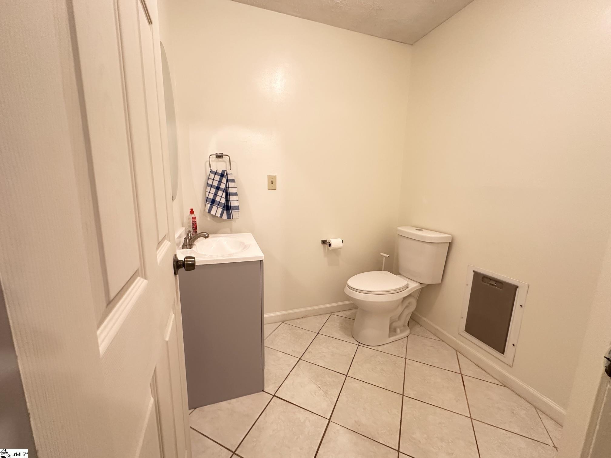 301 Mountain View Court Property Photo 18
