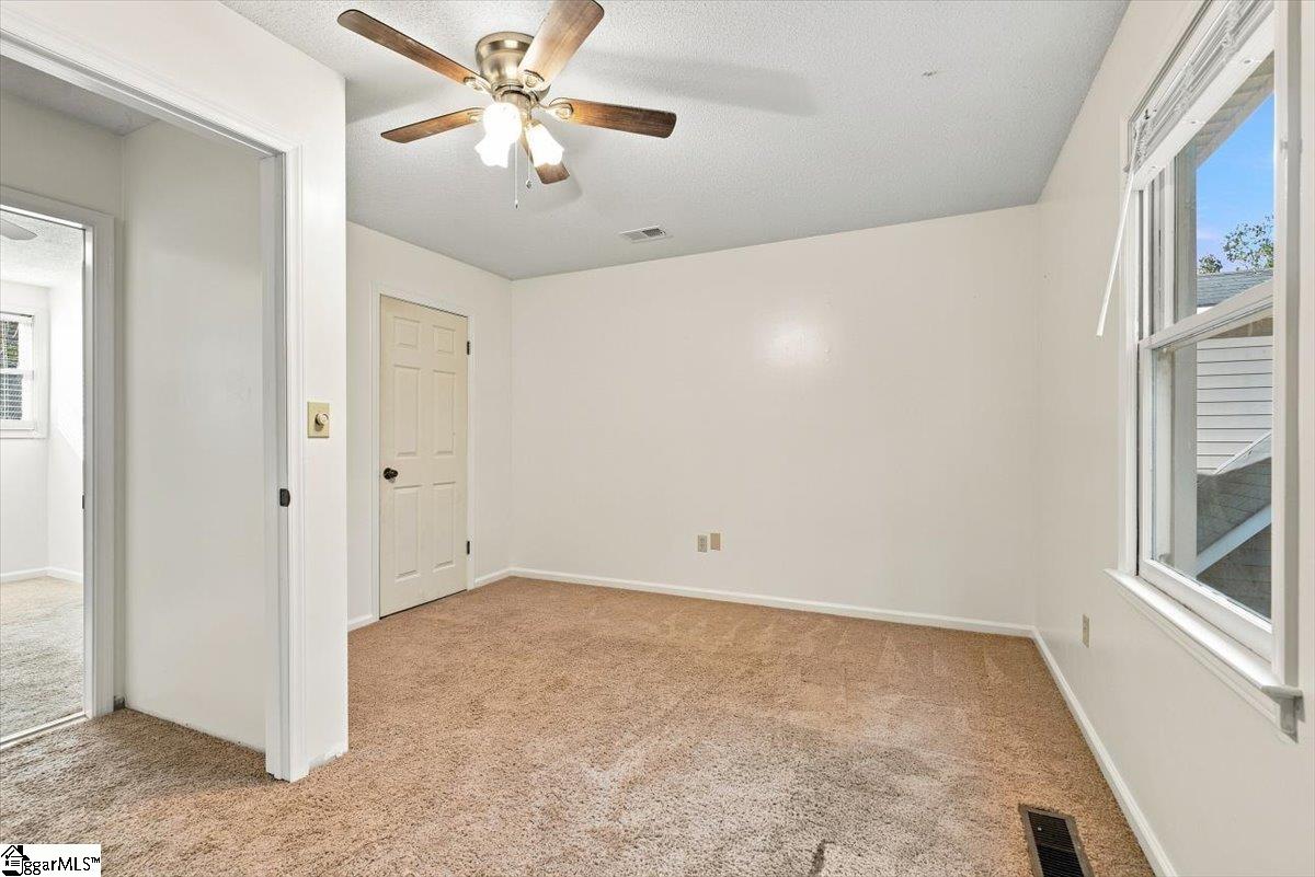 301 Mountain View Court Property Photo 20
