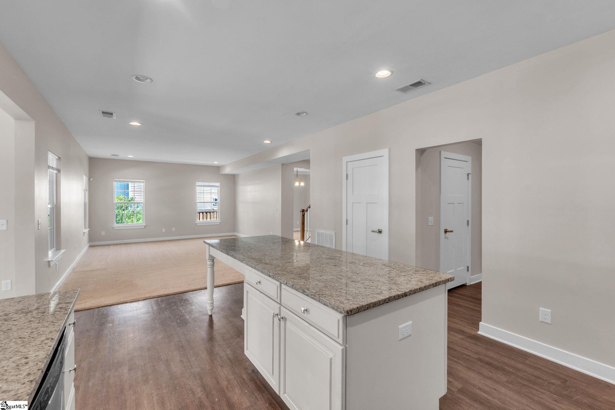 120 Thames Valley Drive Property Photo 12