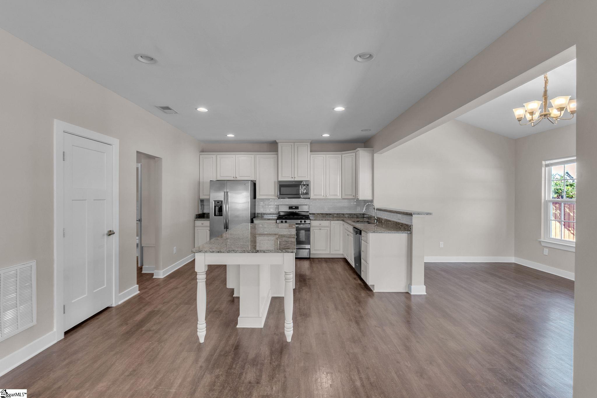 120 Thames Valley Drive Property Photo 14