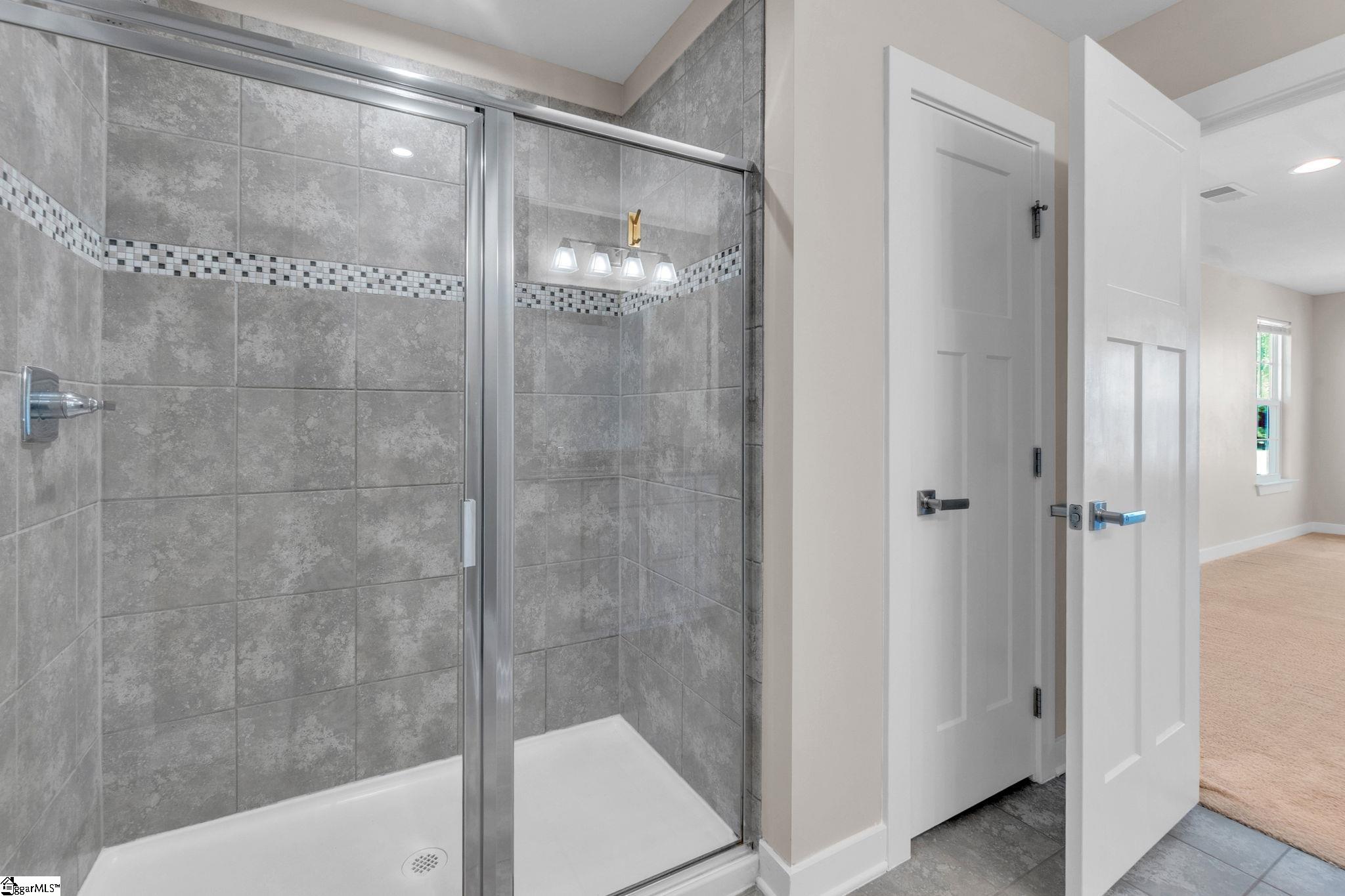 120 Thames Valley Drive Property Photo 20