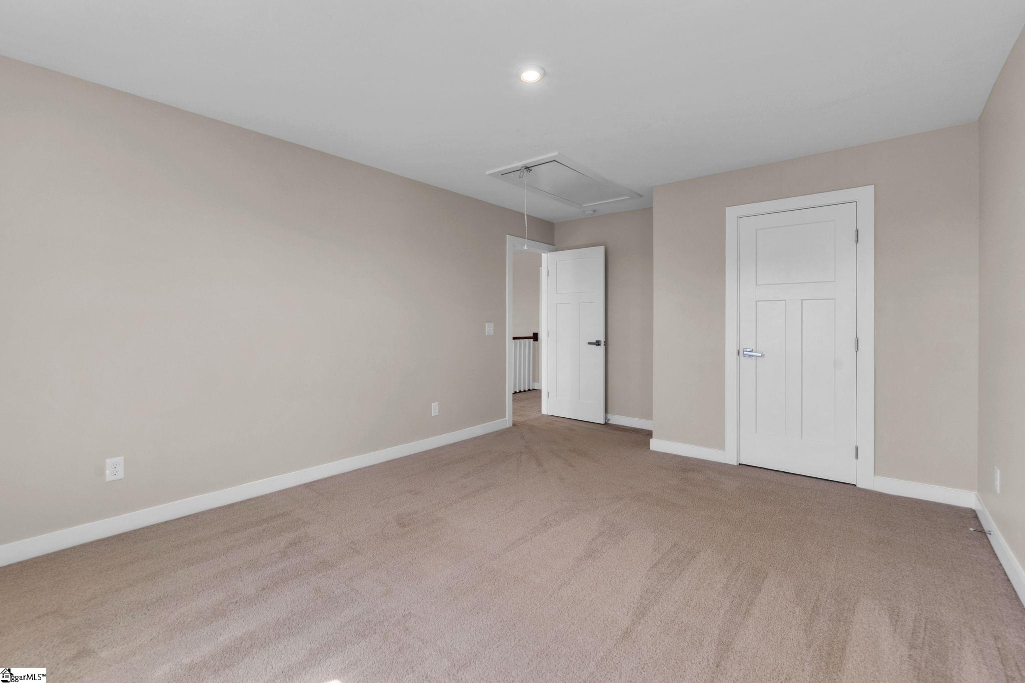 120 Thames Valley Drive Property Photo 22