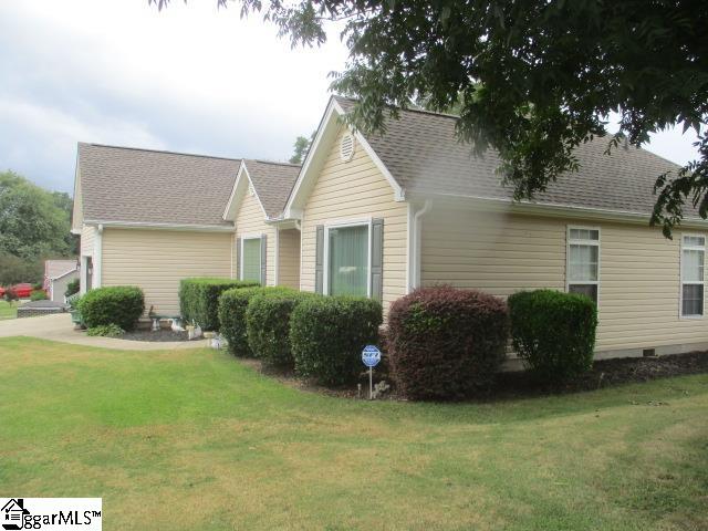 205 Fairhaven Drive Property Photo 5