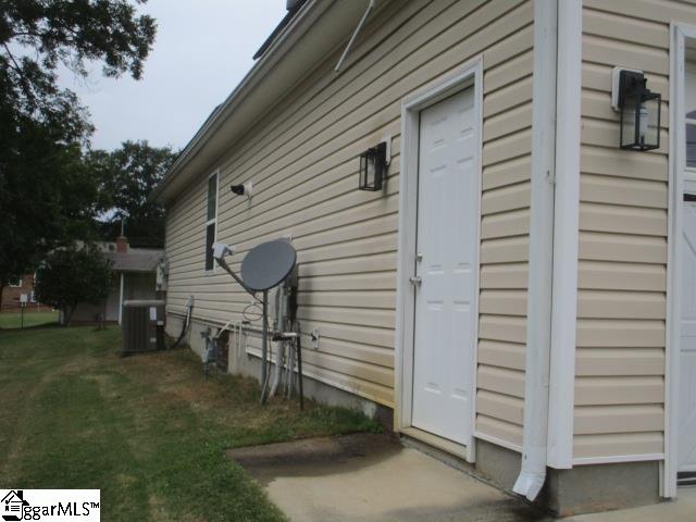 205 Fairhaven Drive Property Photo 7