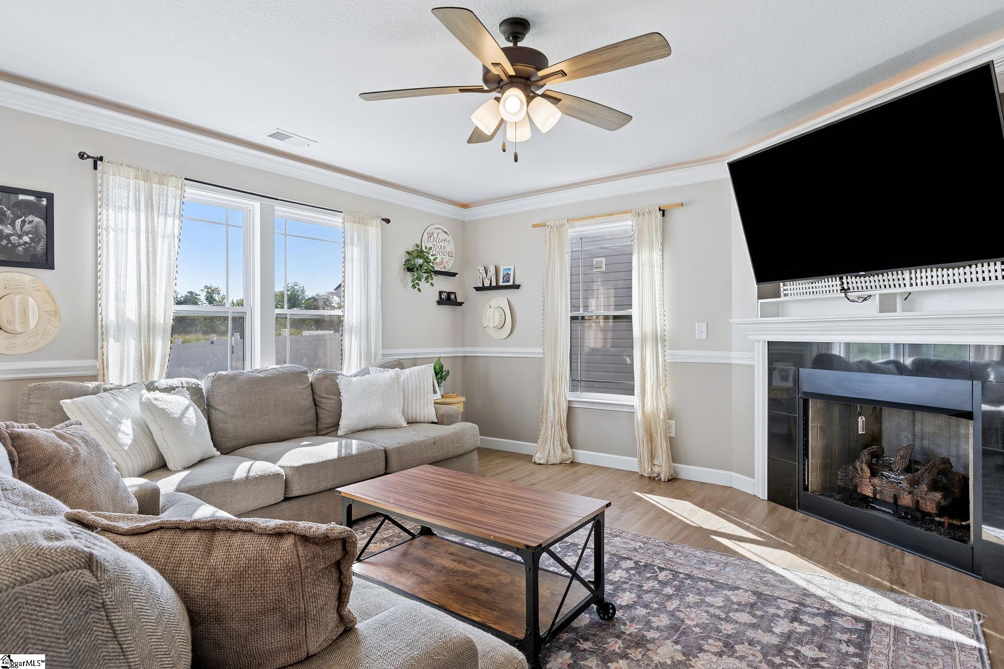1373 Romany Court Property Photo 4
