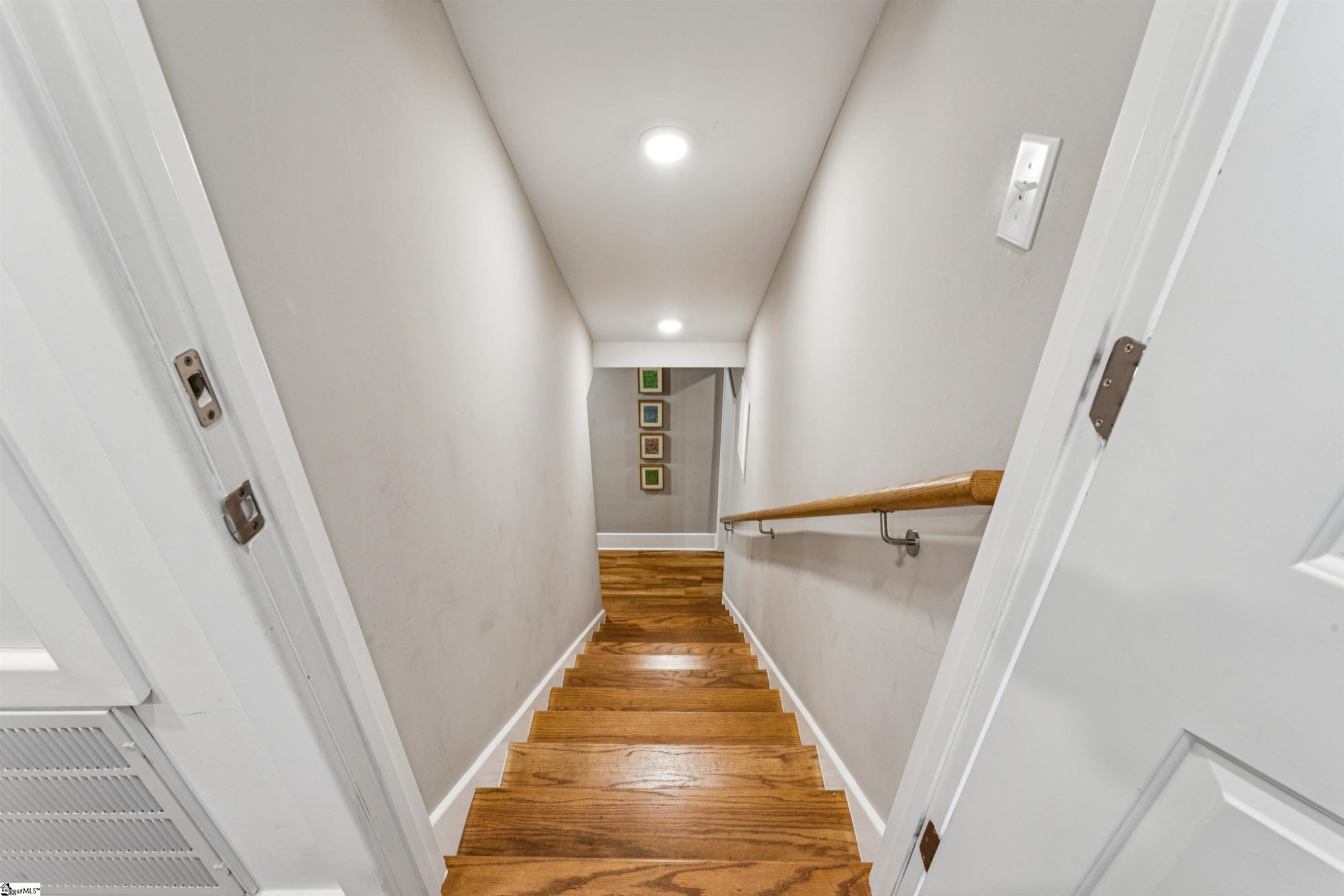 189 Chandler Crest Court Property Photo 29