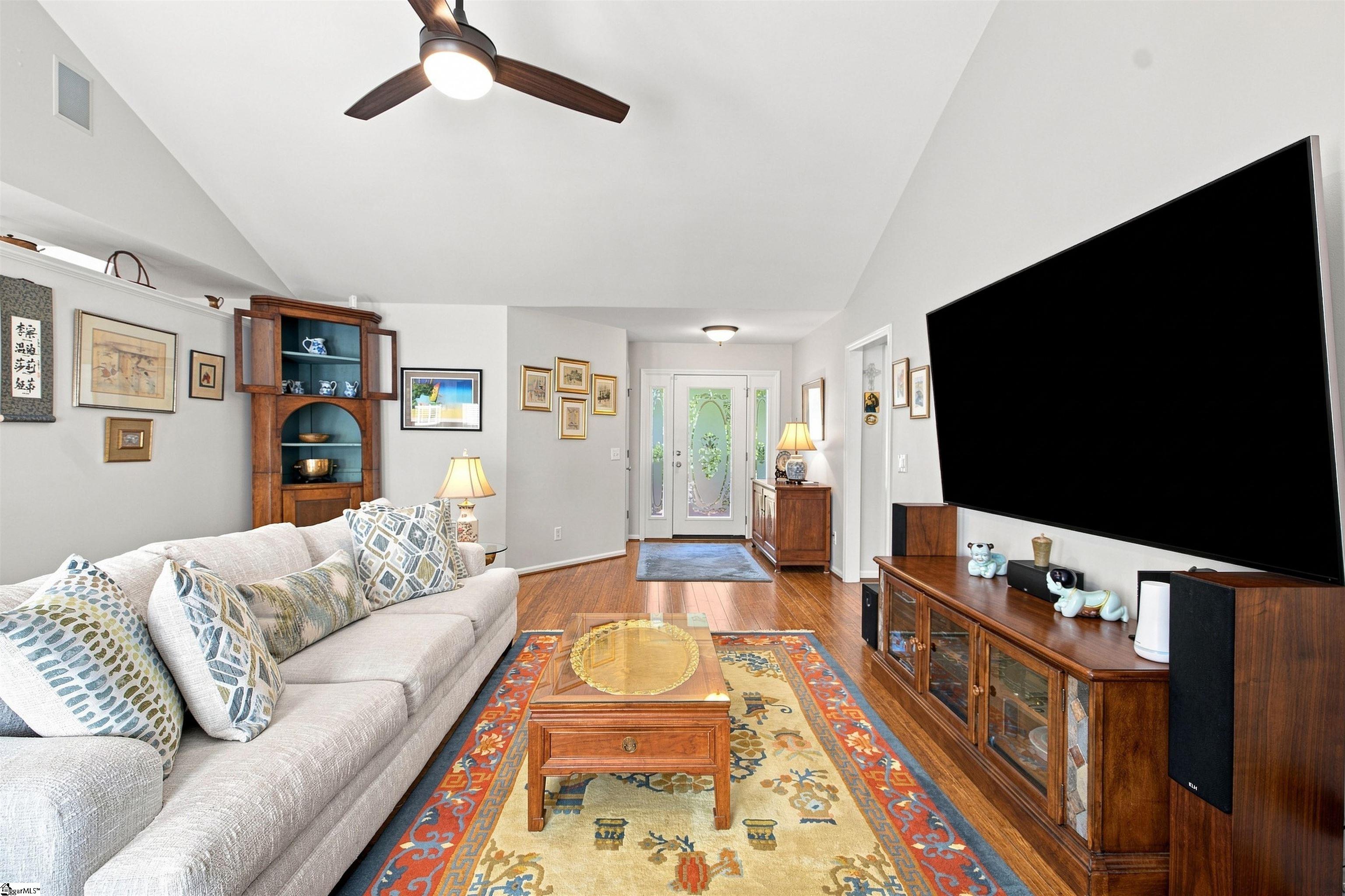 109 Ridge Pointe Property Photo 5