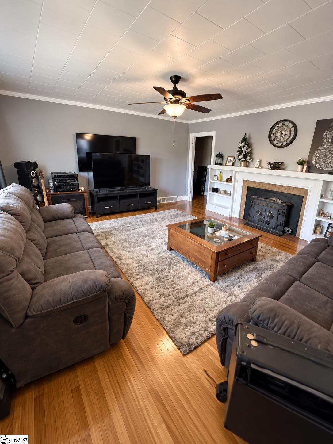 17924 Highway 25 Property Photo 2