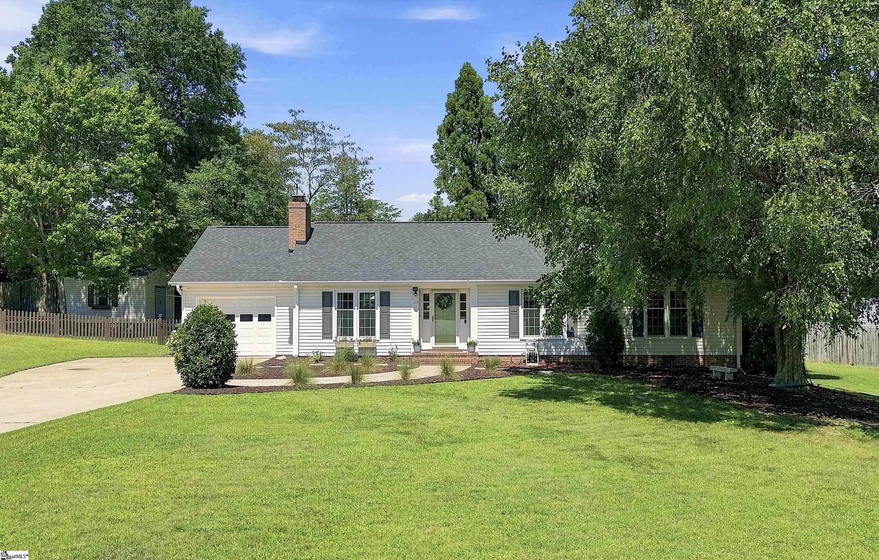 109 Stonehenge Court Property Photo 1