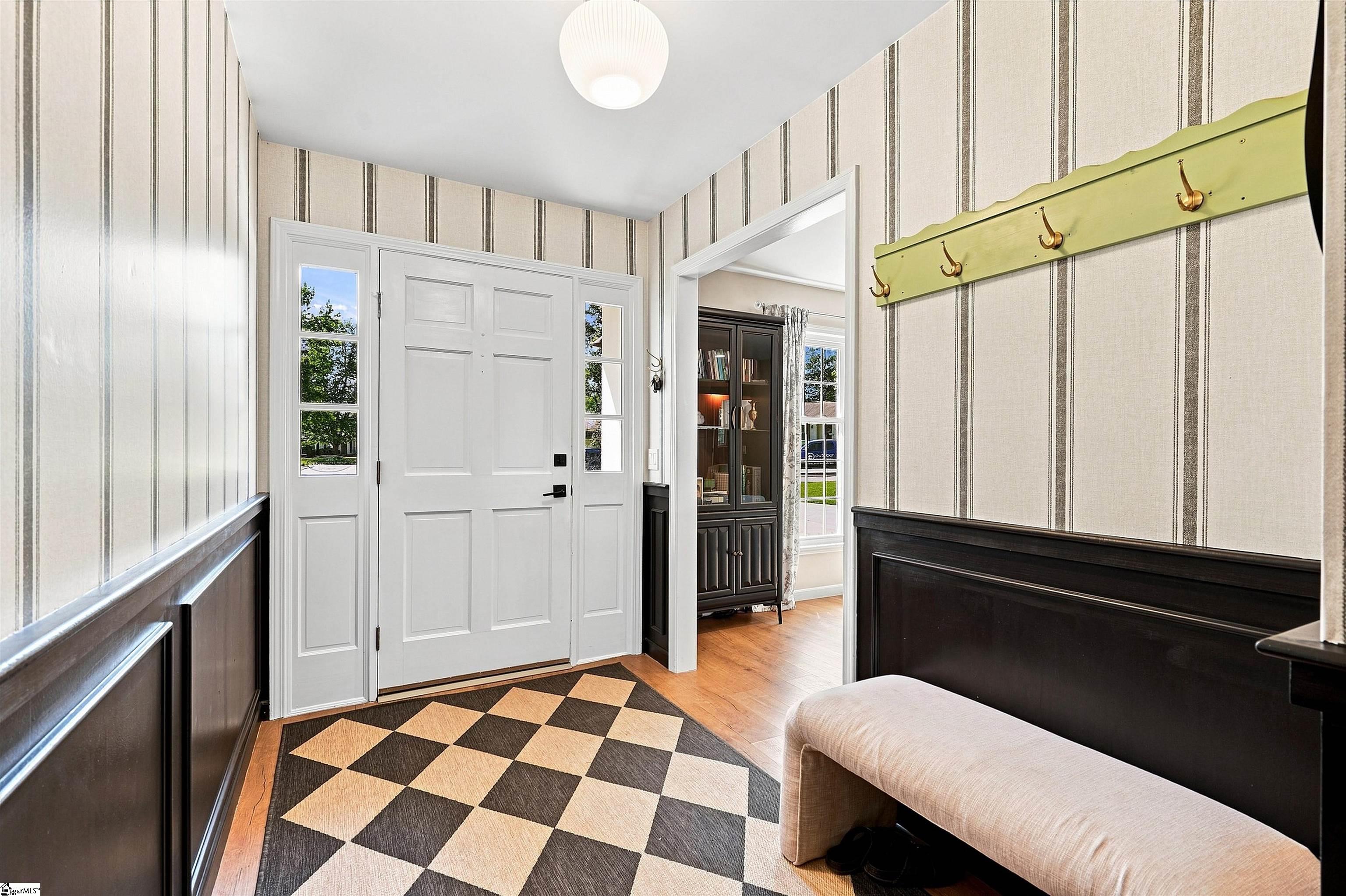 109 Stonehenge Court Property Photo 2