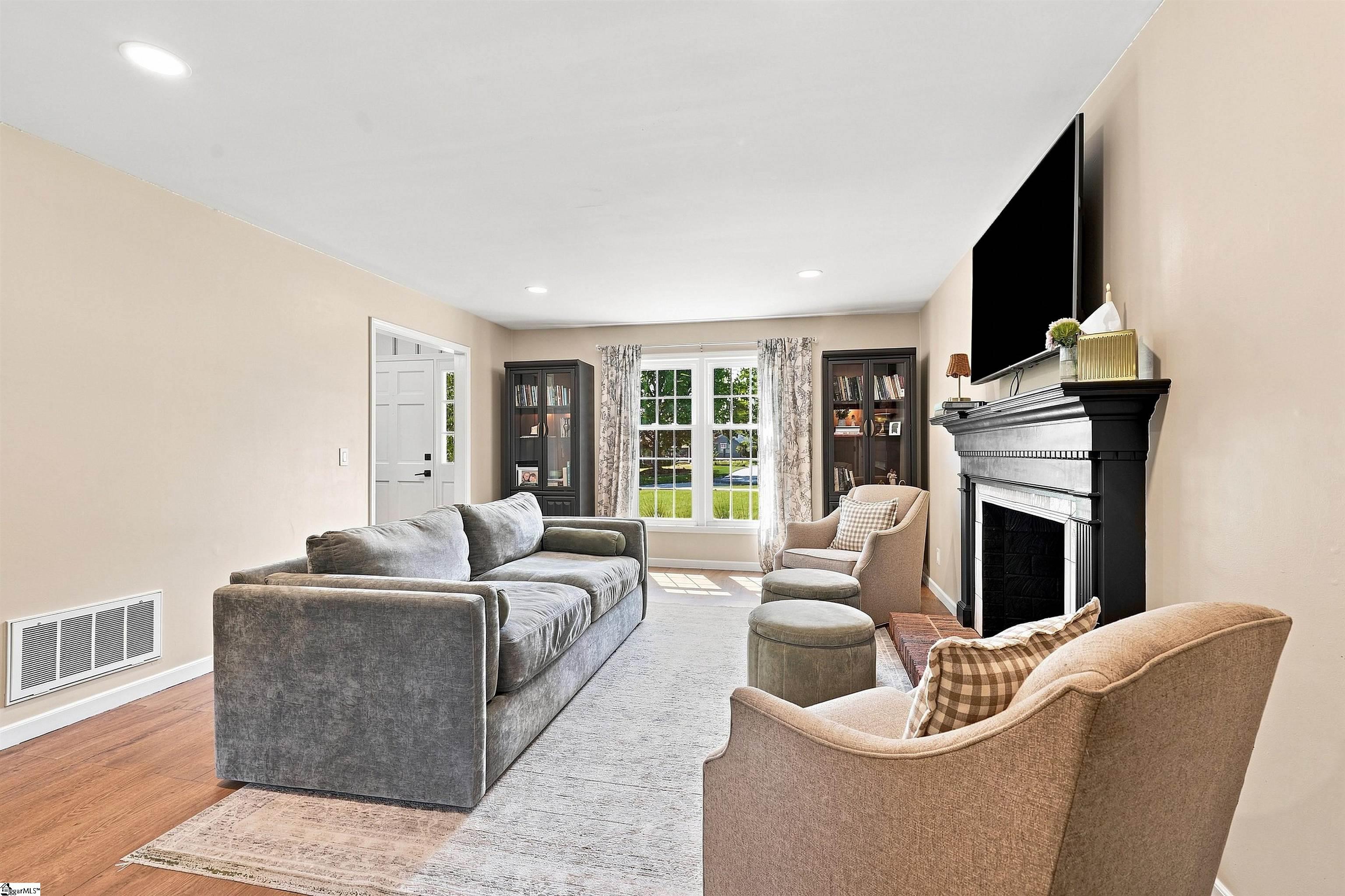 109 Stonehenge Court Property Photo 11