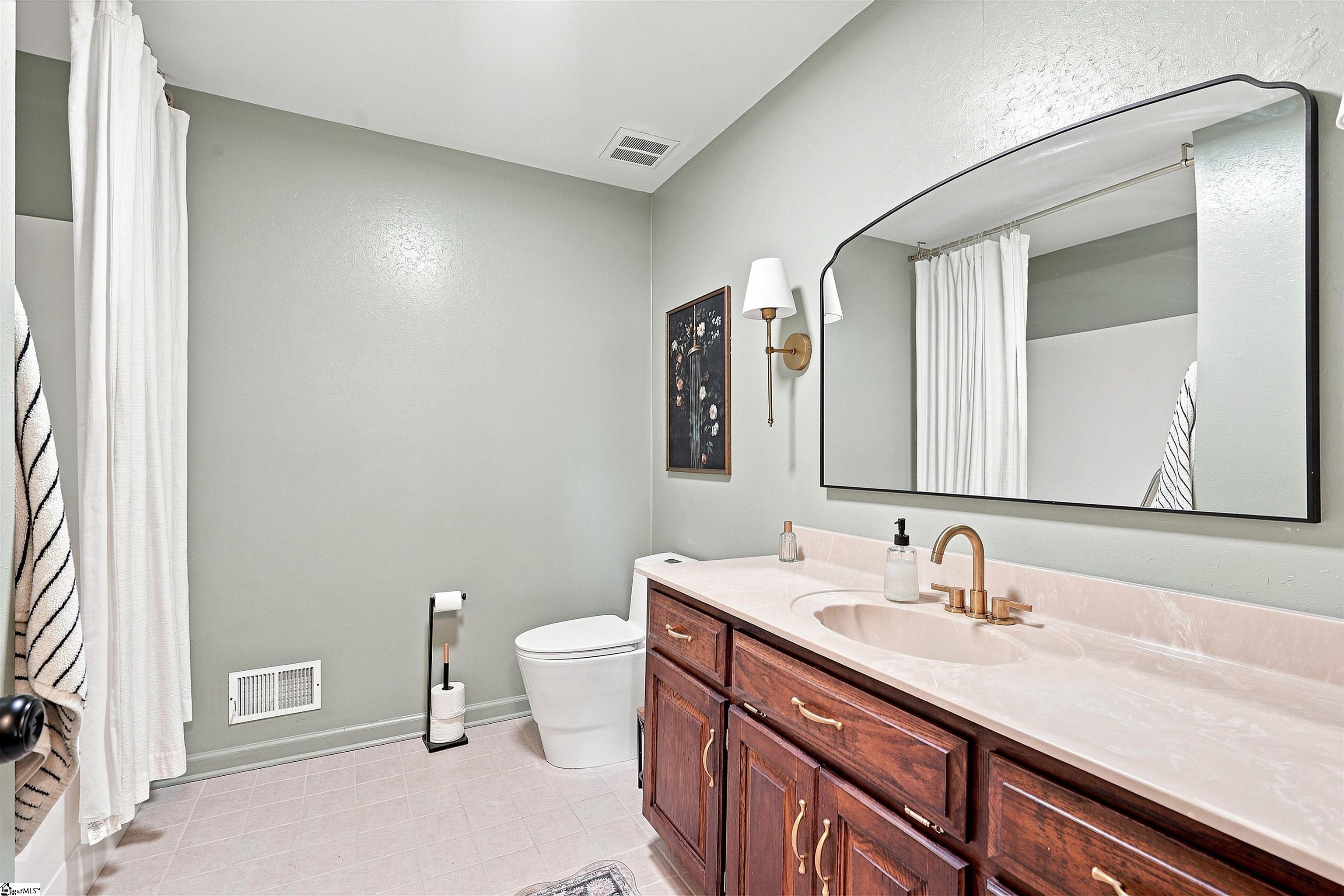 109 Stonehenge Court Property Photo 24