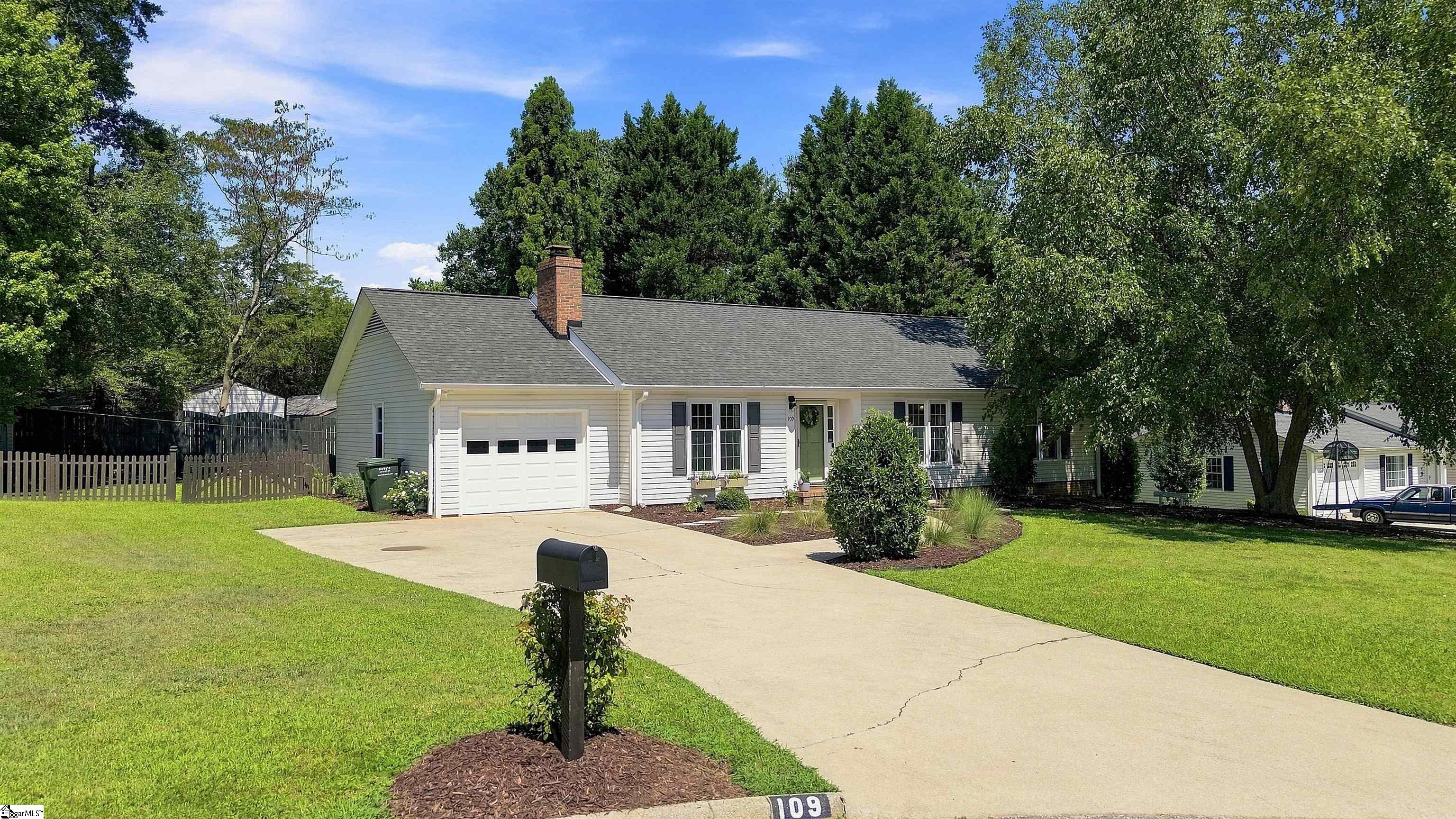 109 Stonehenge Court Property Photo 32