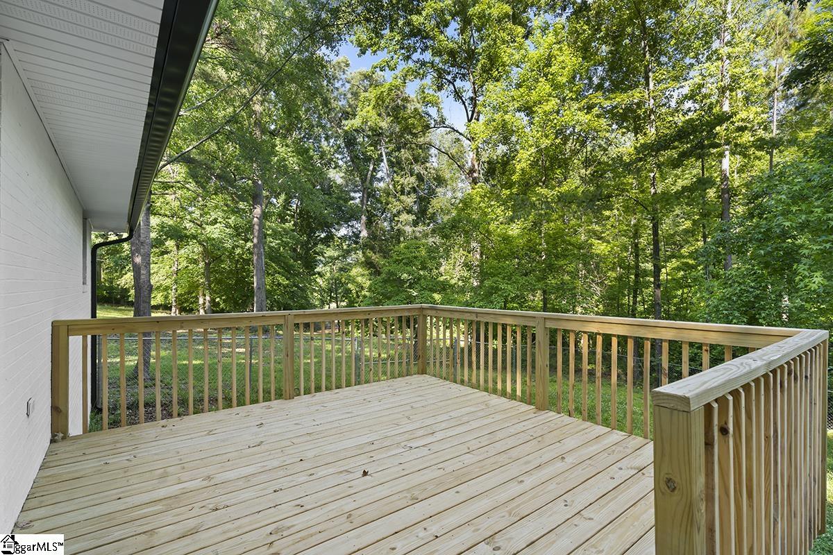 407 Beechwood Circle Property Photo 16