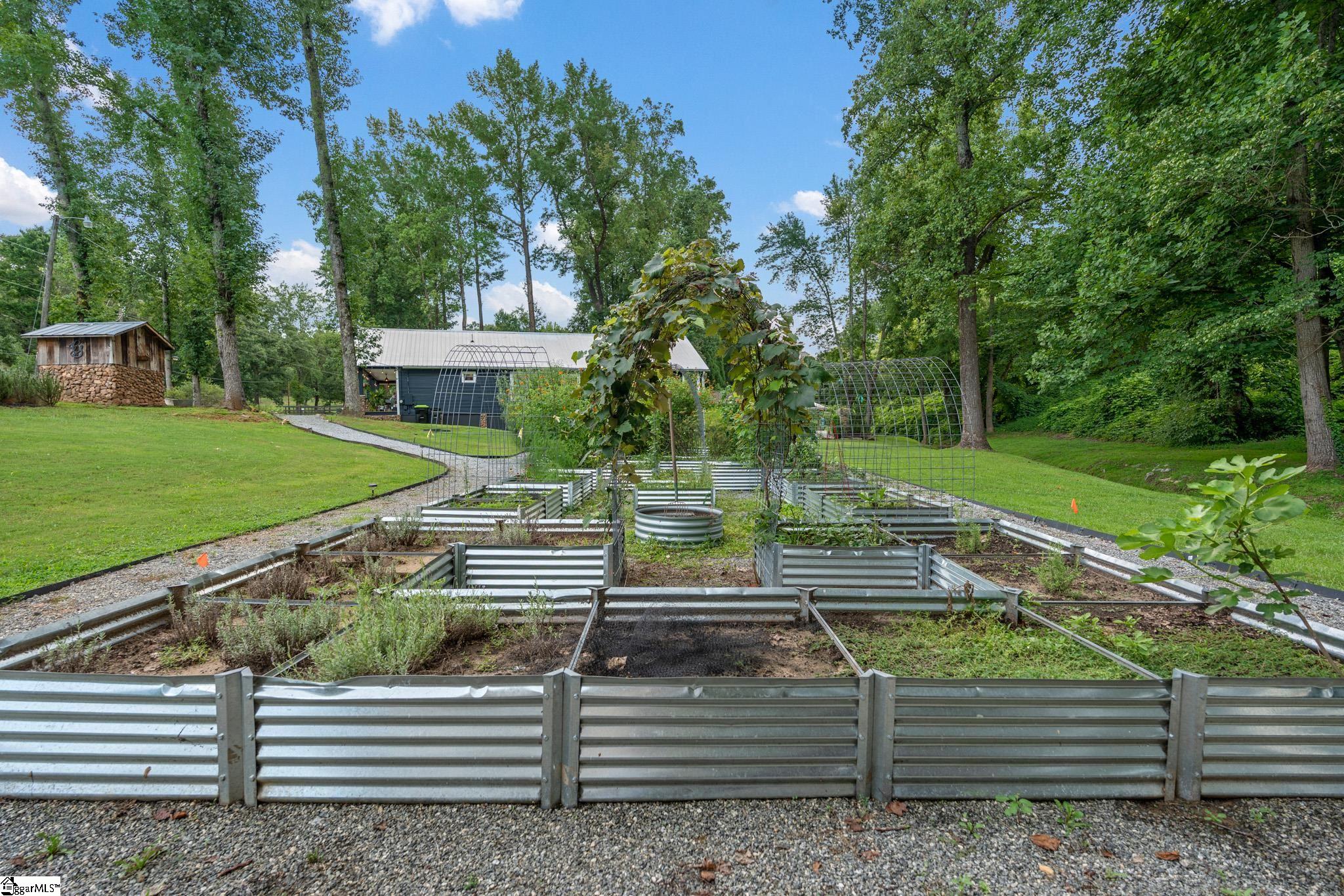 207 Blockhouse Road Property Photo 44