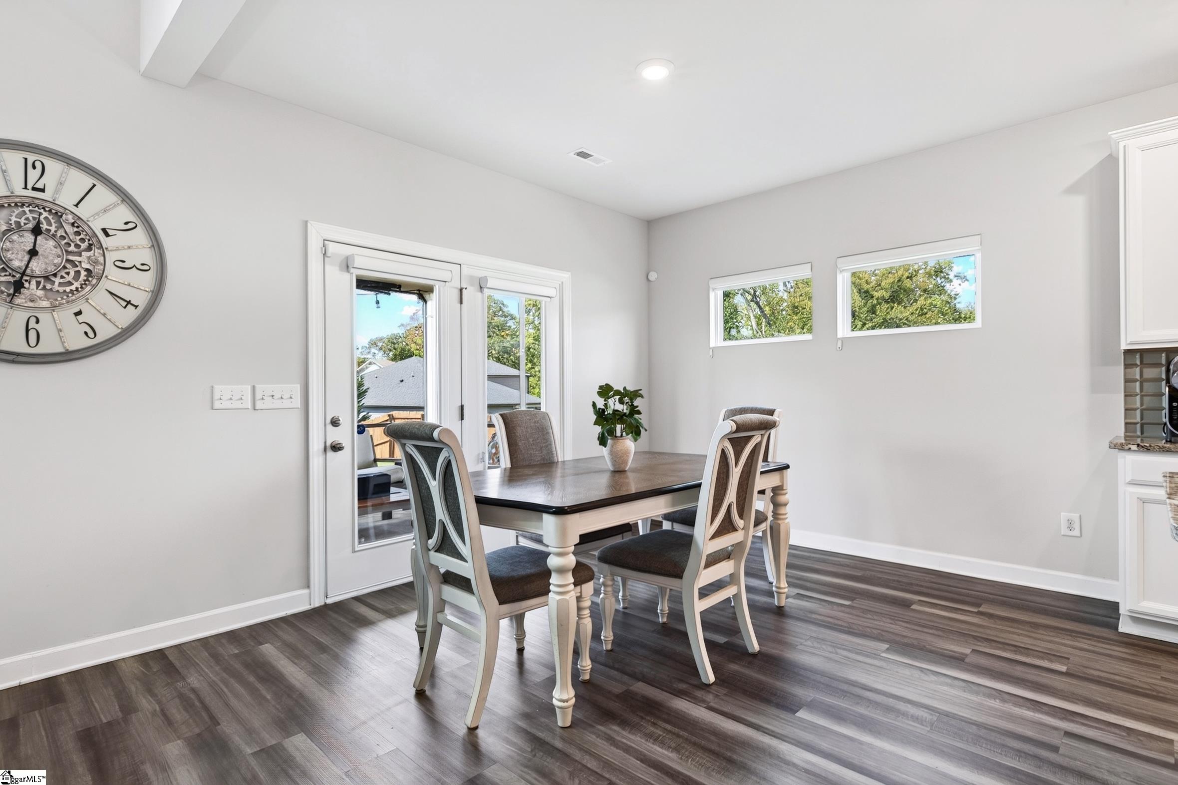 2505 Apsley Court Property Photo 12