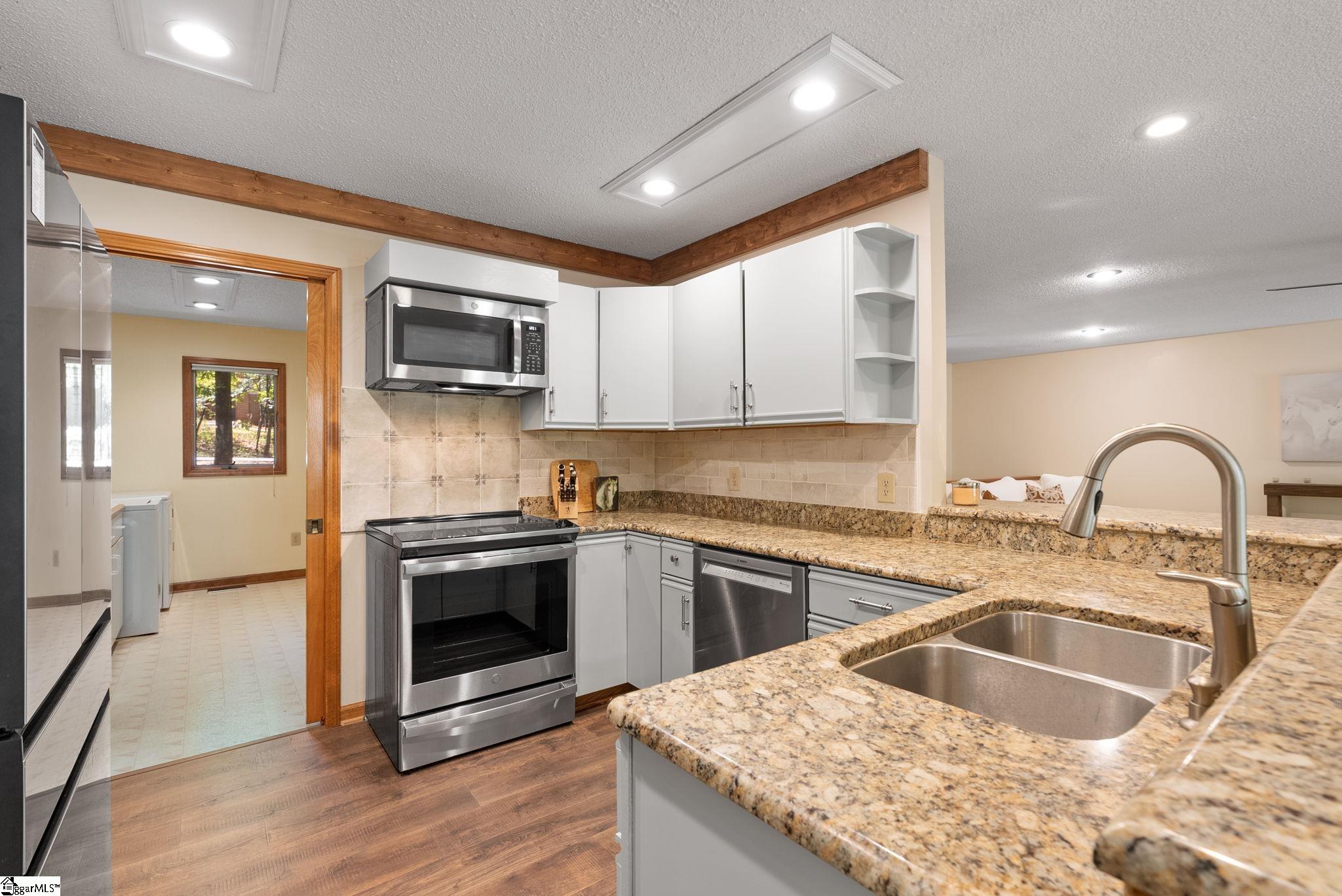 1603736 Property Photo 15