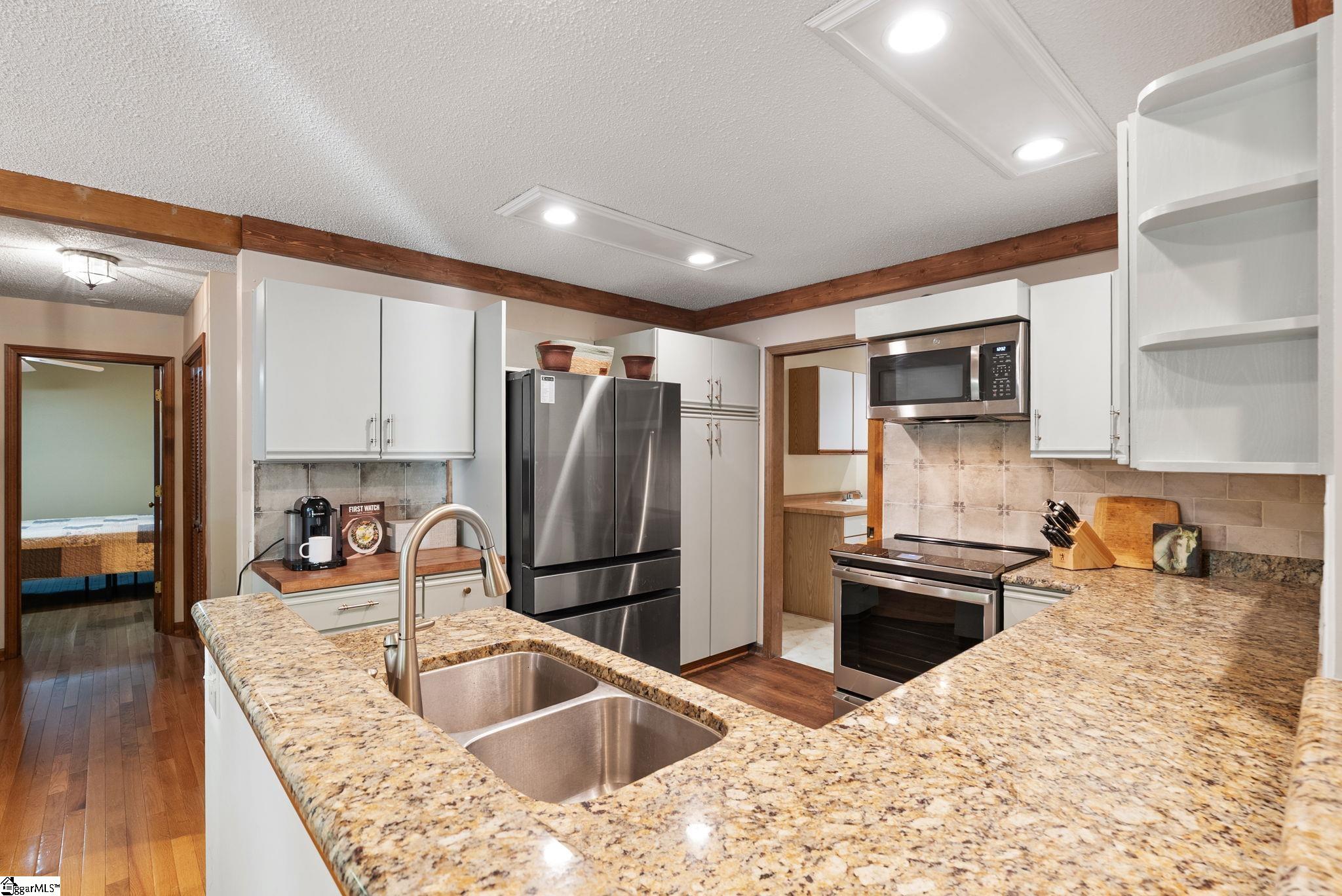 1603736 Property Photo 16