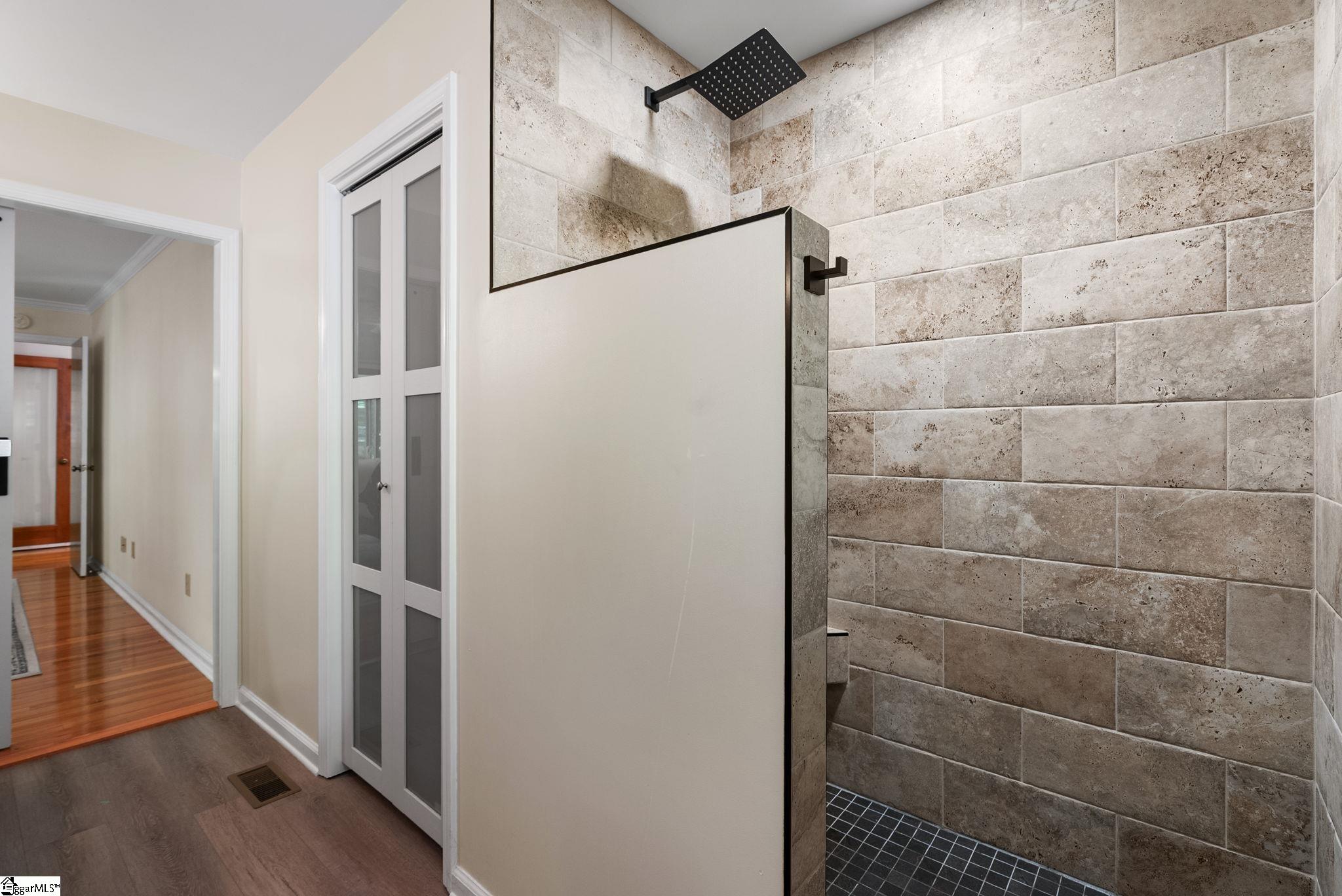 1603736 Property Photo 22