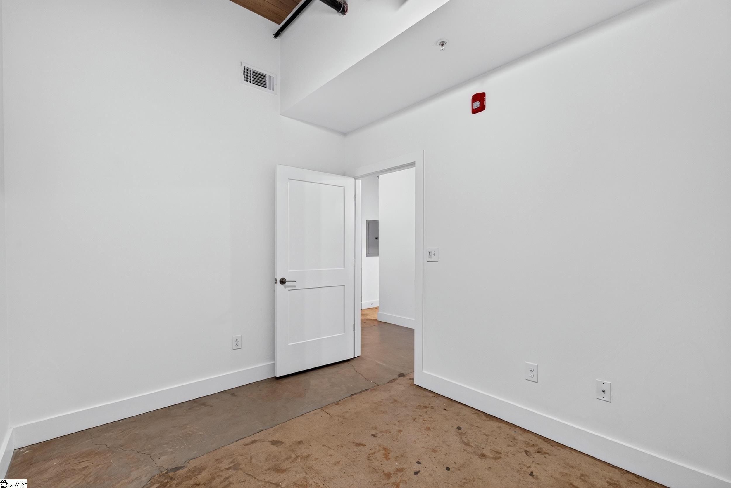 806 Green Avenue Property Photo 11