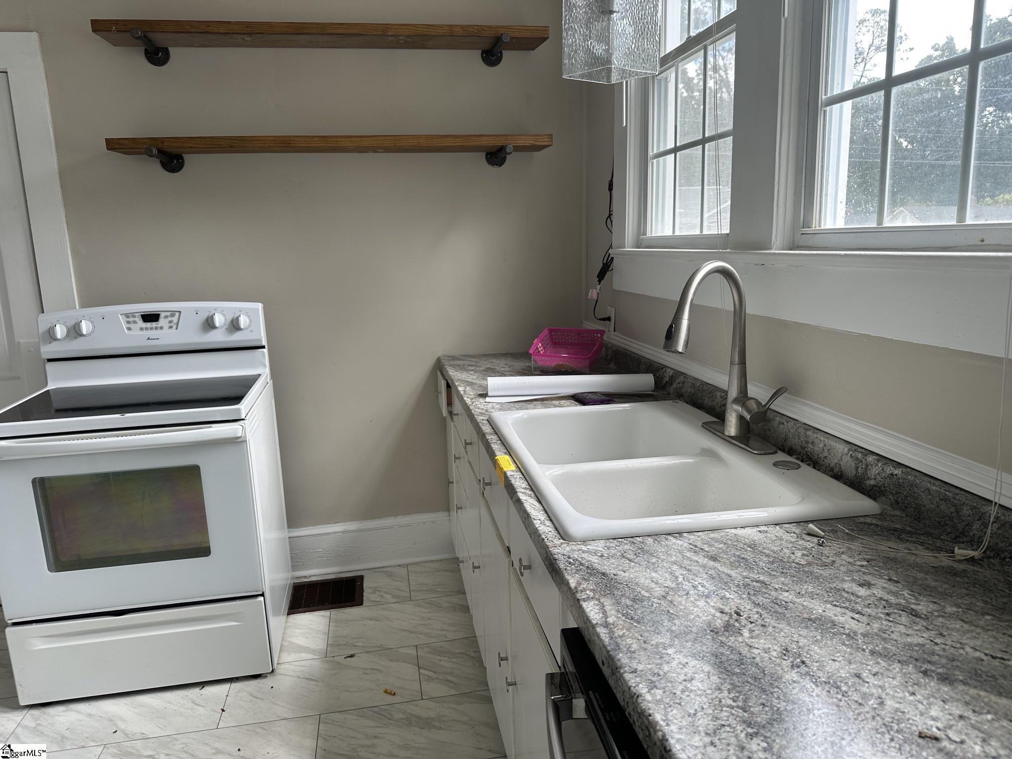 108 Moreland Avenue Property Photo 8