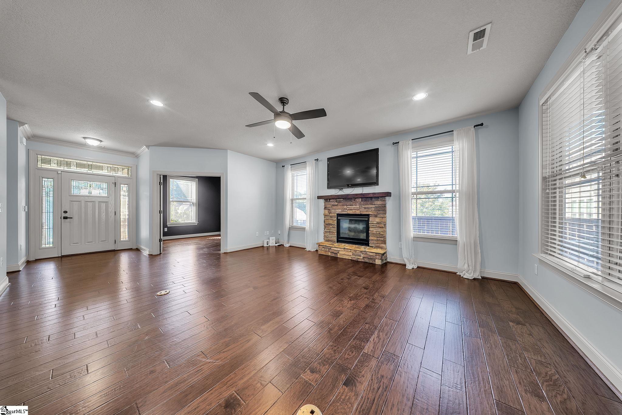 22 Pebblebrook Court Property Photo 3