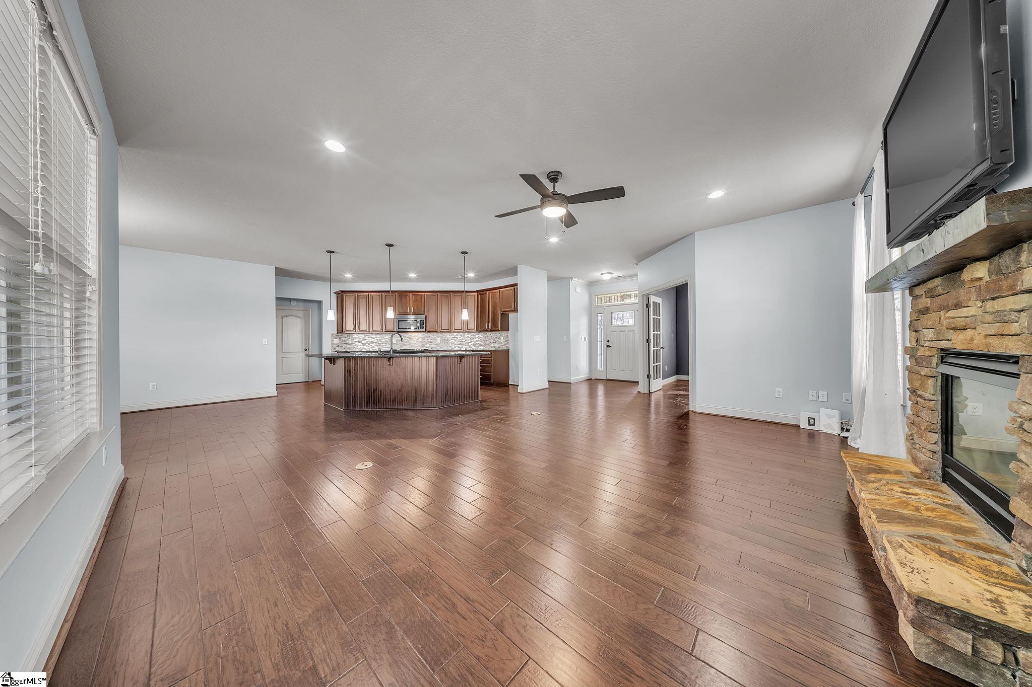 22 Pebblebrook Court Property Photo 5