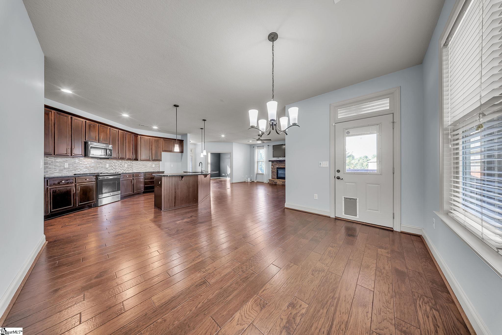 22 Pebblebrook Court Property Photo 6