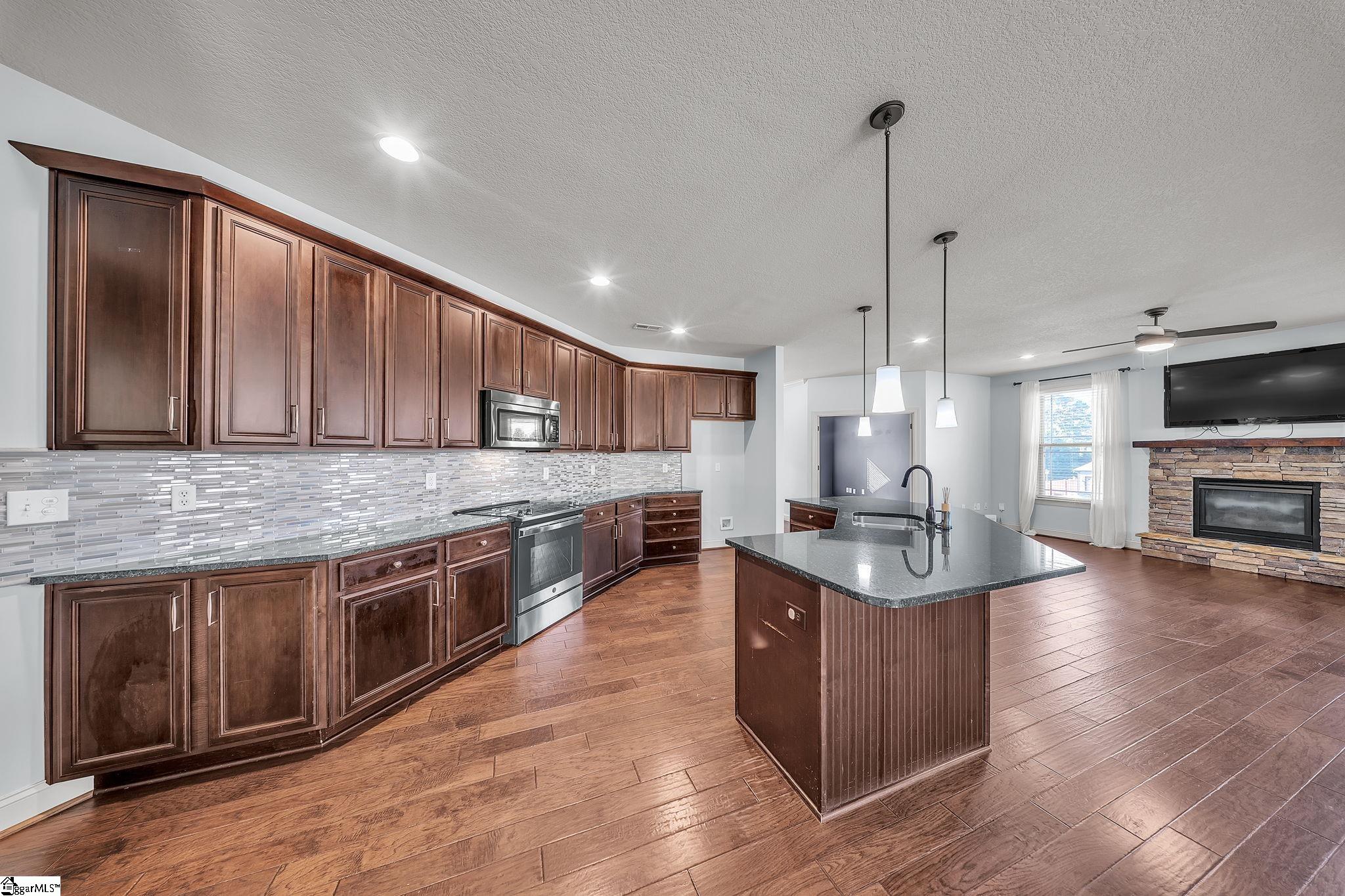 22 Pebblebrook Court Property Photo 7