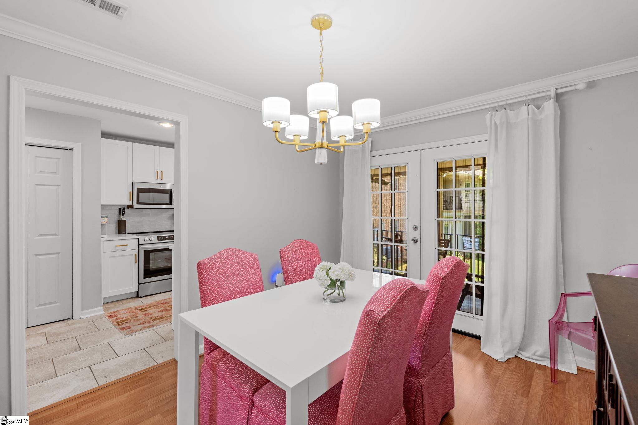 925 Cleveland Street Property Photo 11