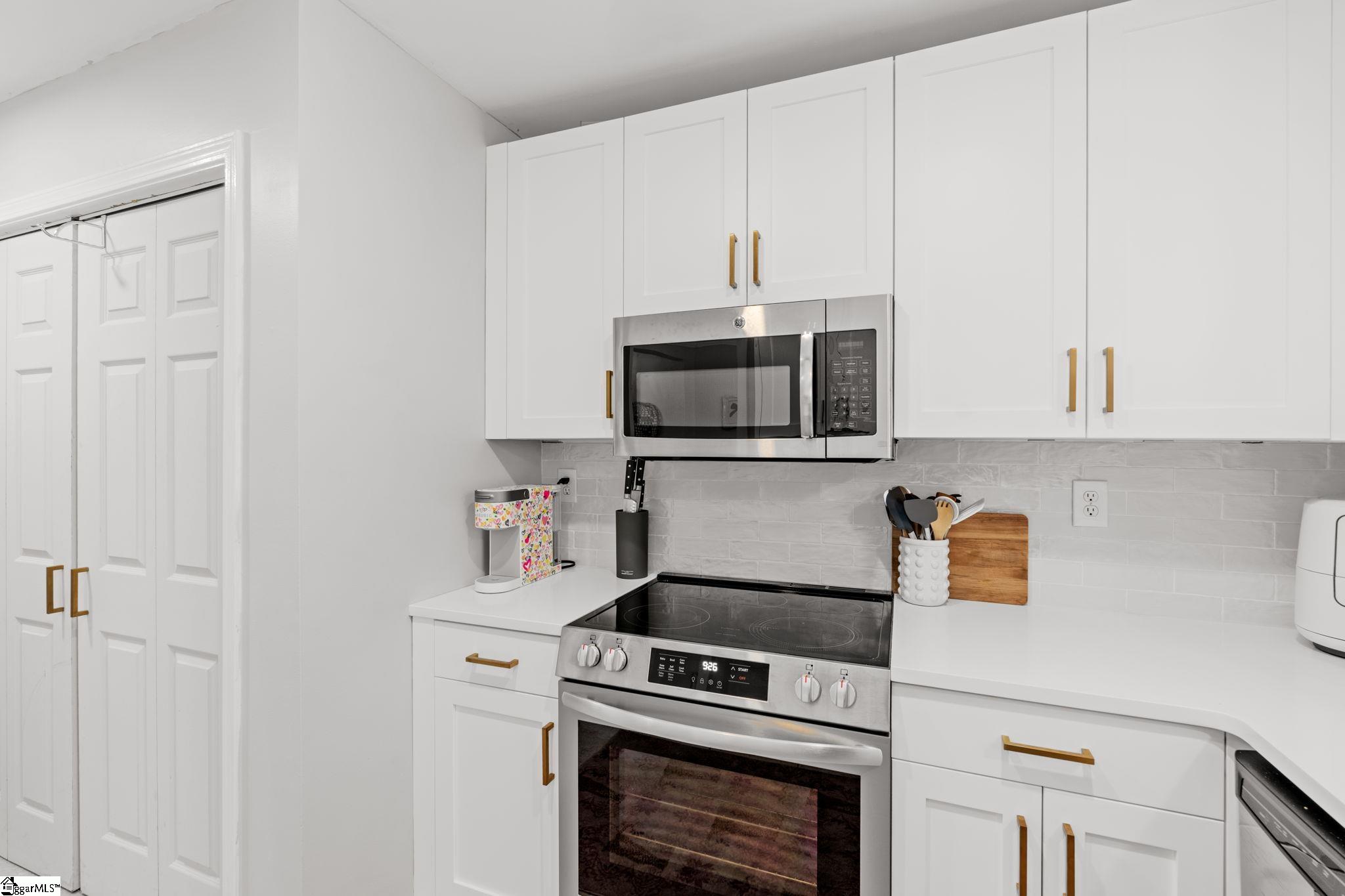 925 Cleveland Street Property Photo 15