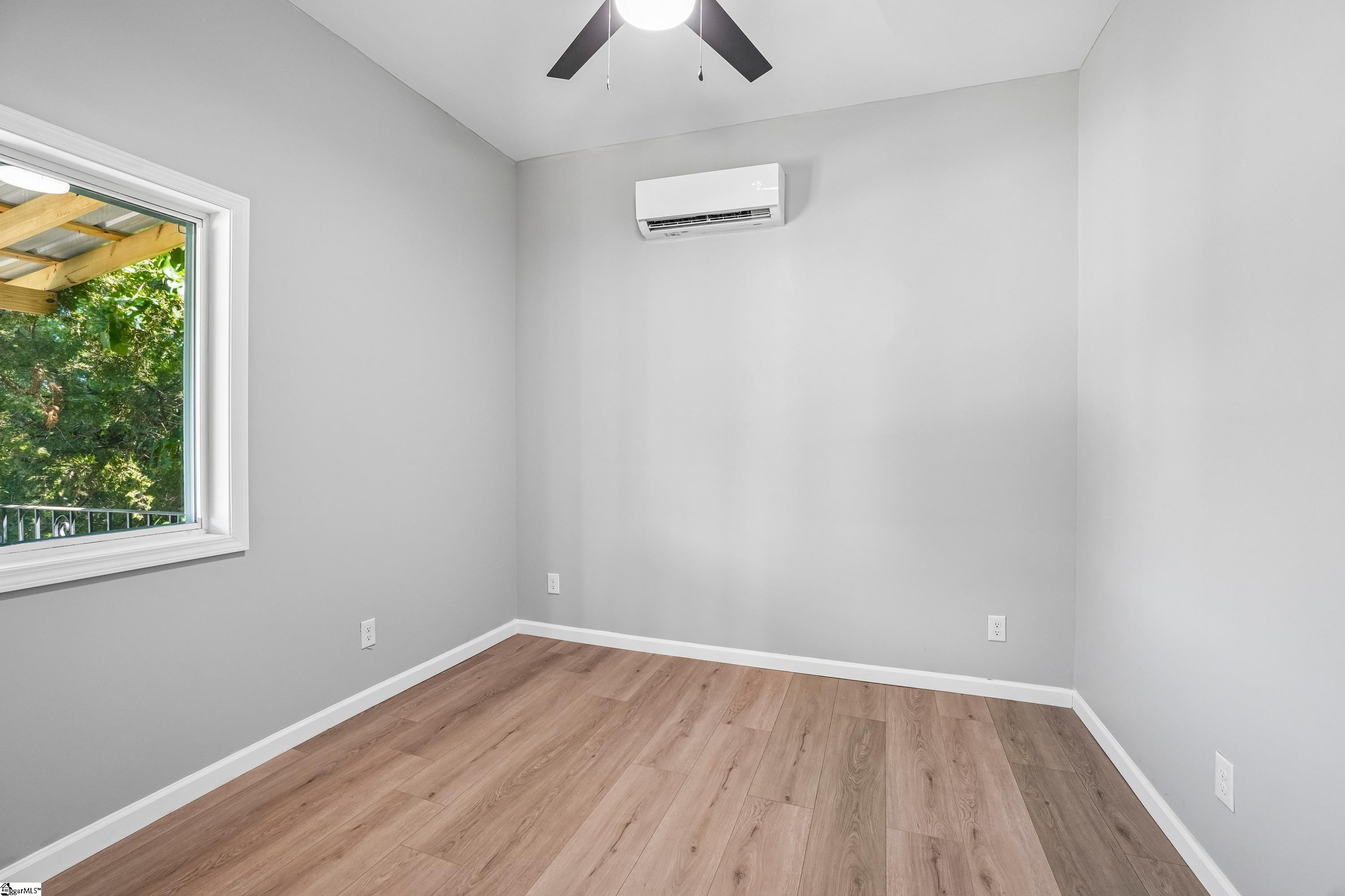 35 Henry Street Property Photo 26