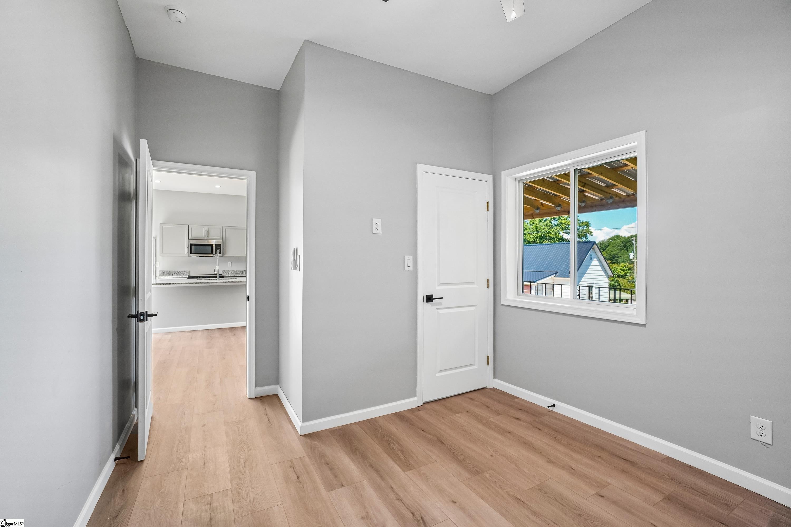 35 Henry Street Property Photo 27