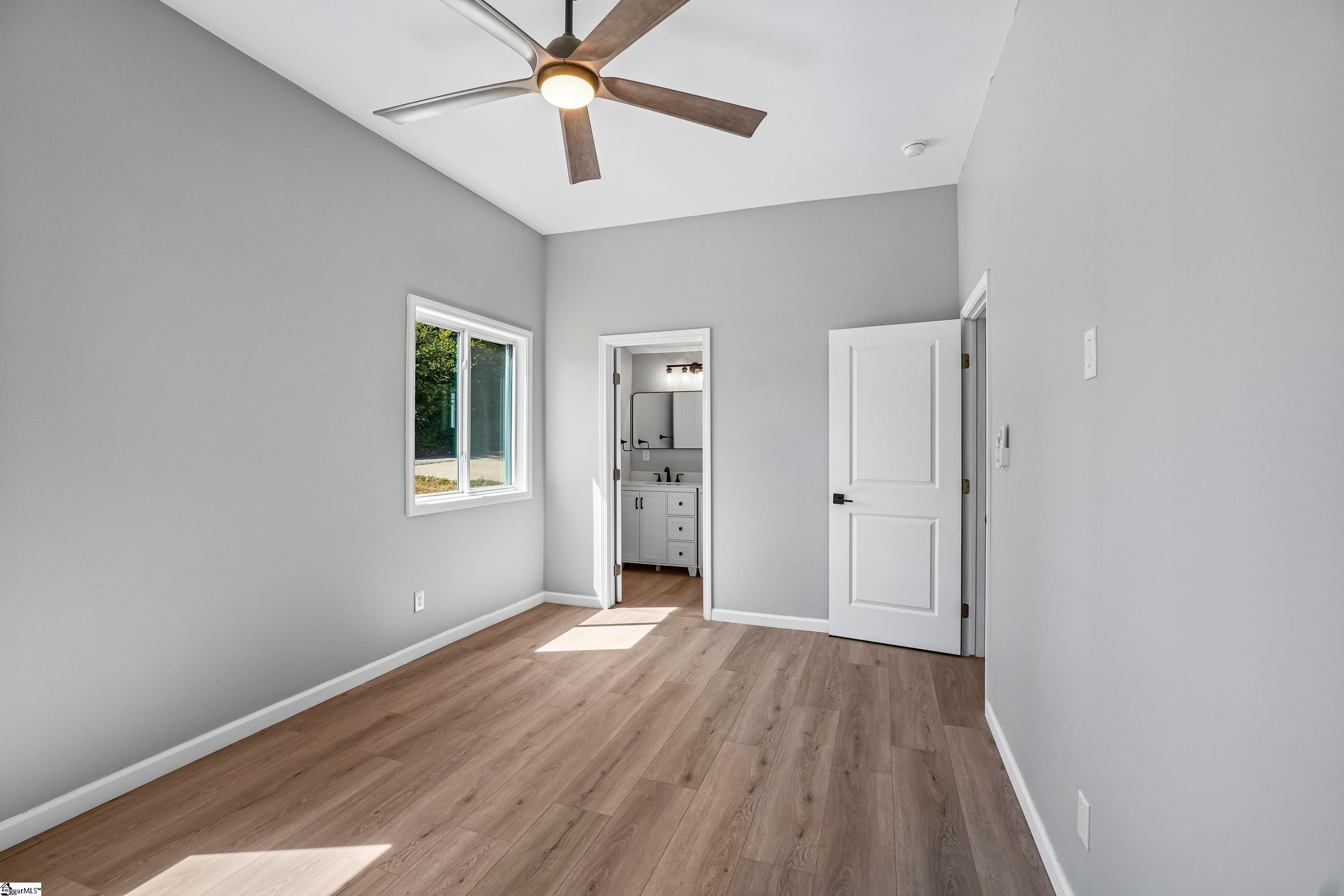 35 Henry Street Property Photo 32