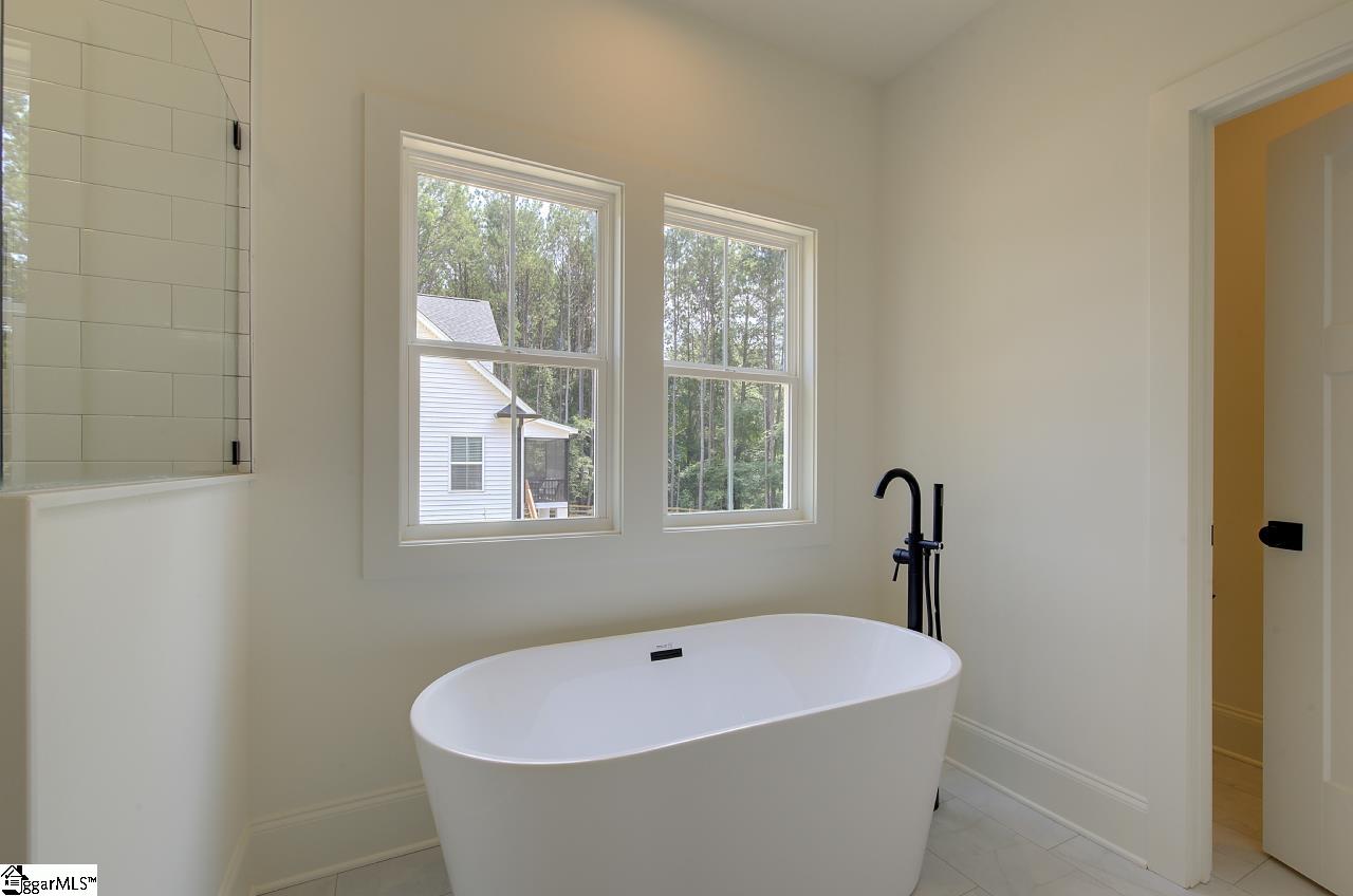 112 Whippoorwill Court Property Photo 23