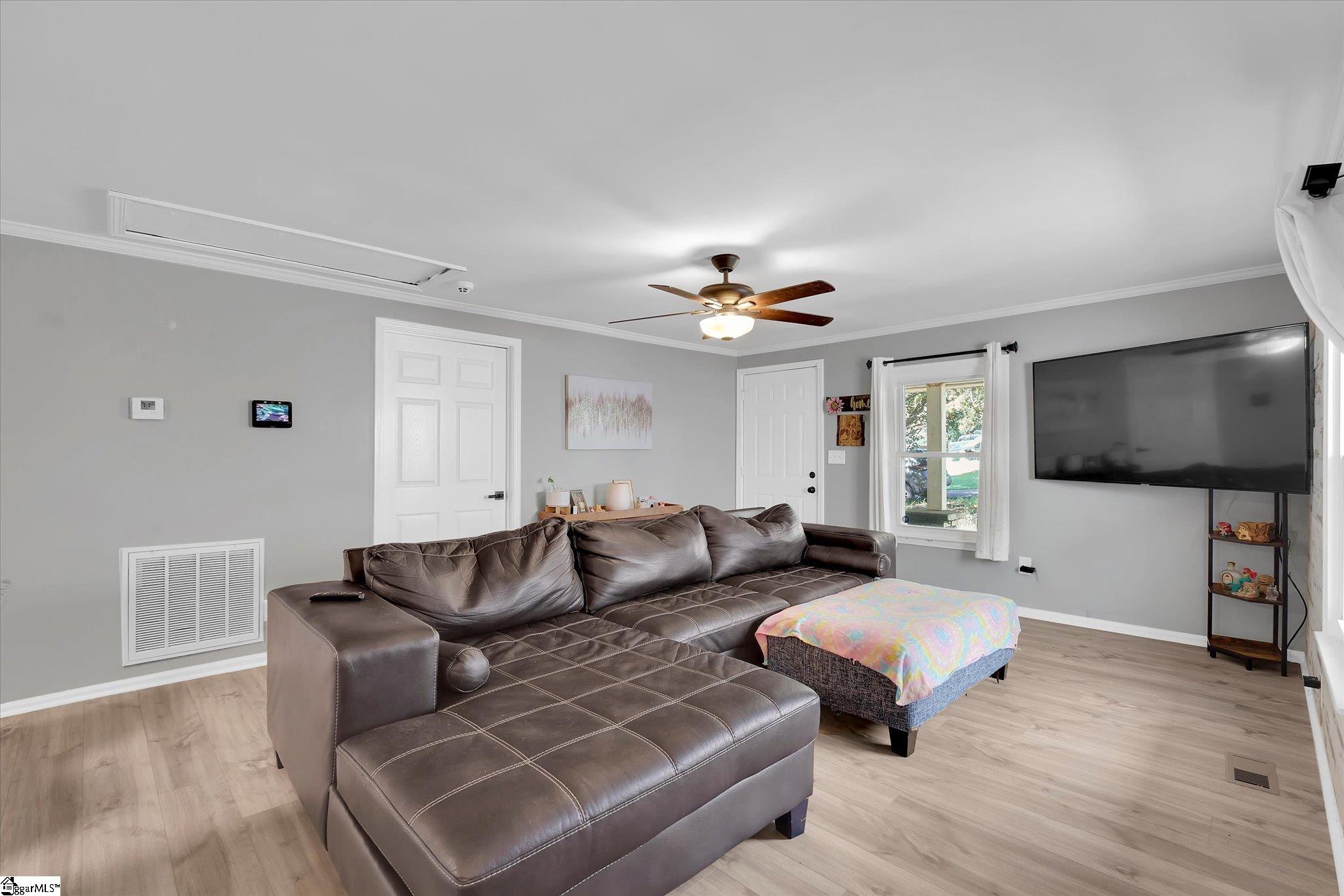 115 May Street Property Photo 6