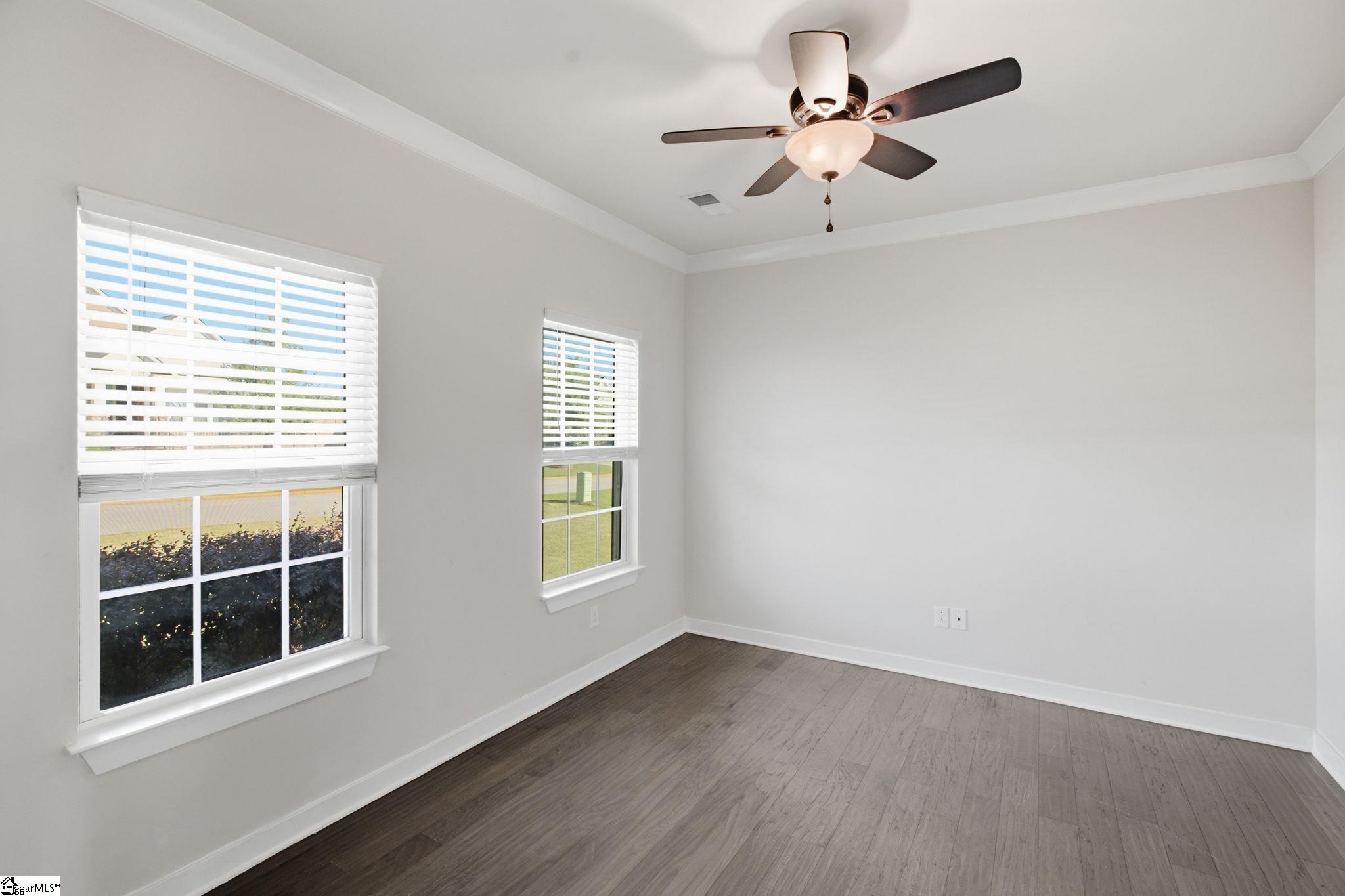 216 Edwin Ellis Drive Property Photo 4