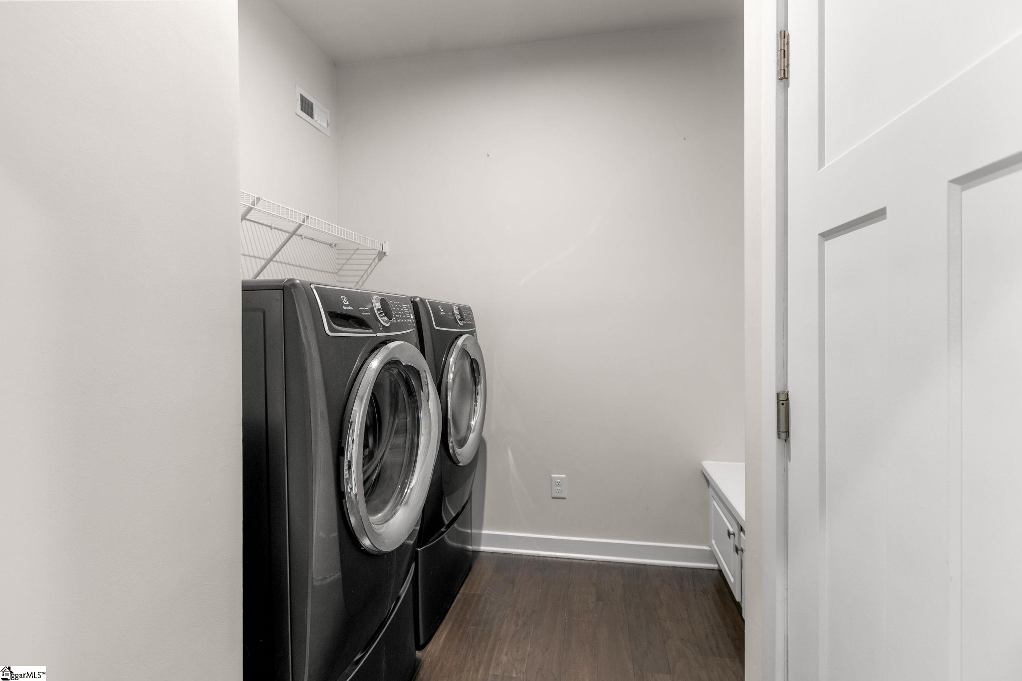216 Edwin Ellis Drive Property Photo 15
