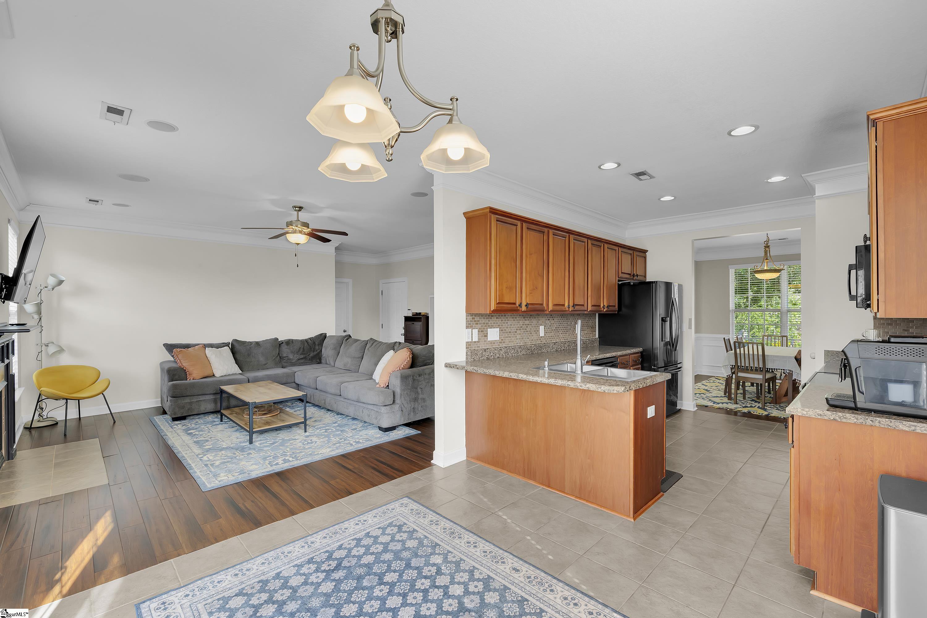 1010 Blythwood Drive Property Photo 10