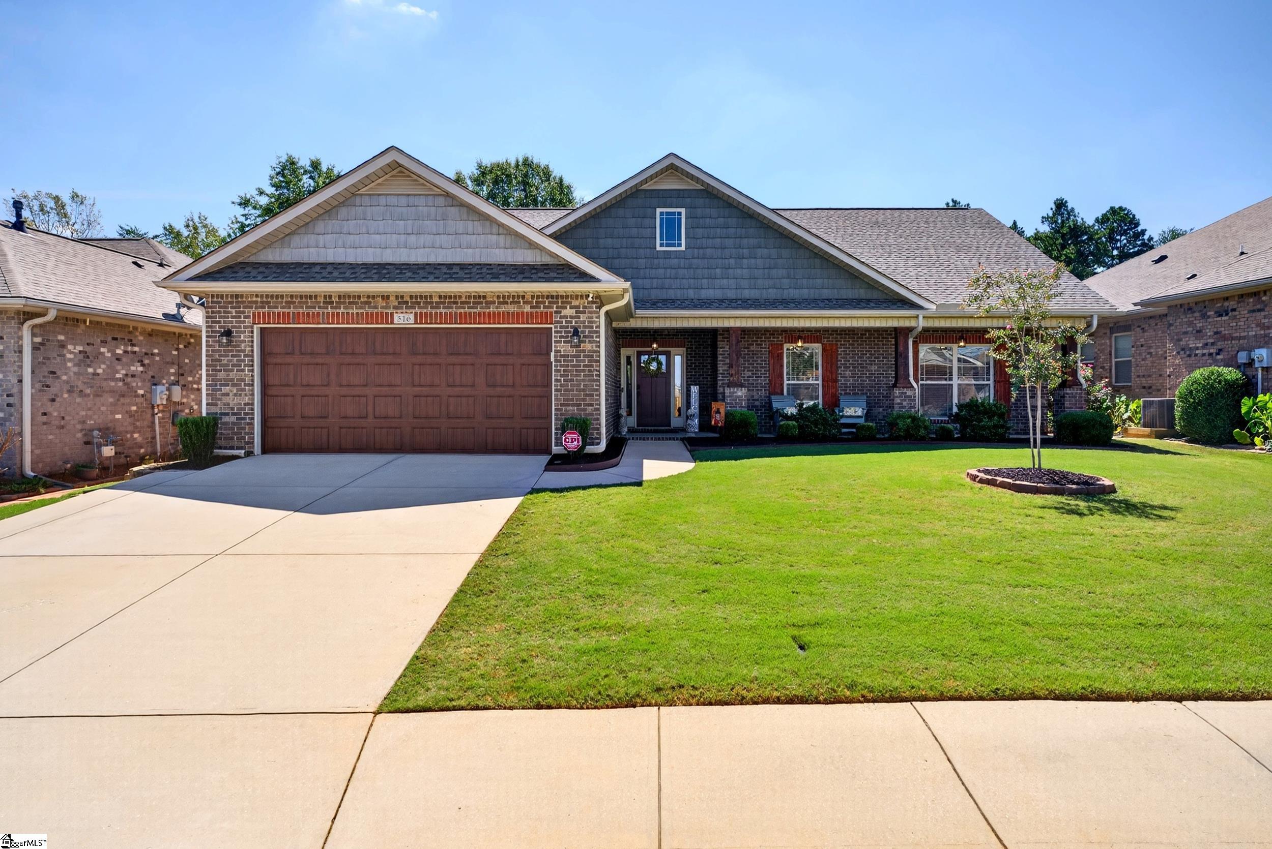 516 Bridgetowne Court Property Photo 1