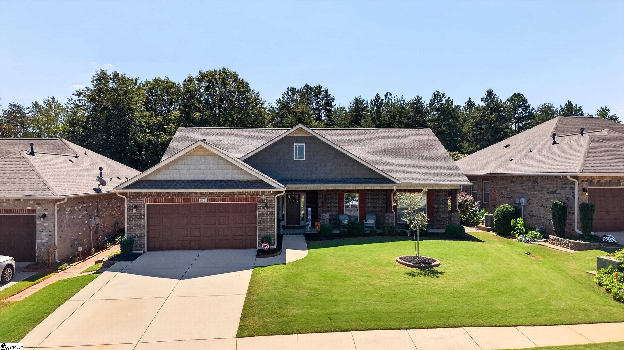 516 Bridgetowne Court Property Photo 32