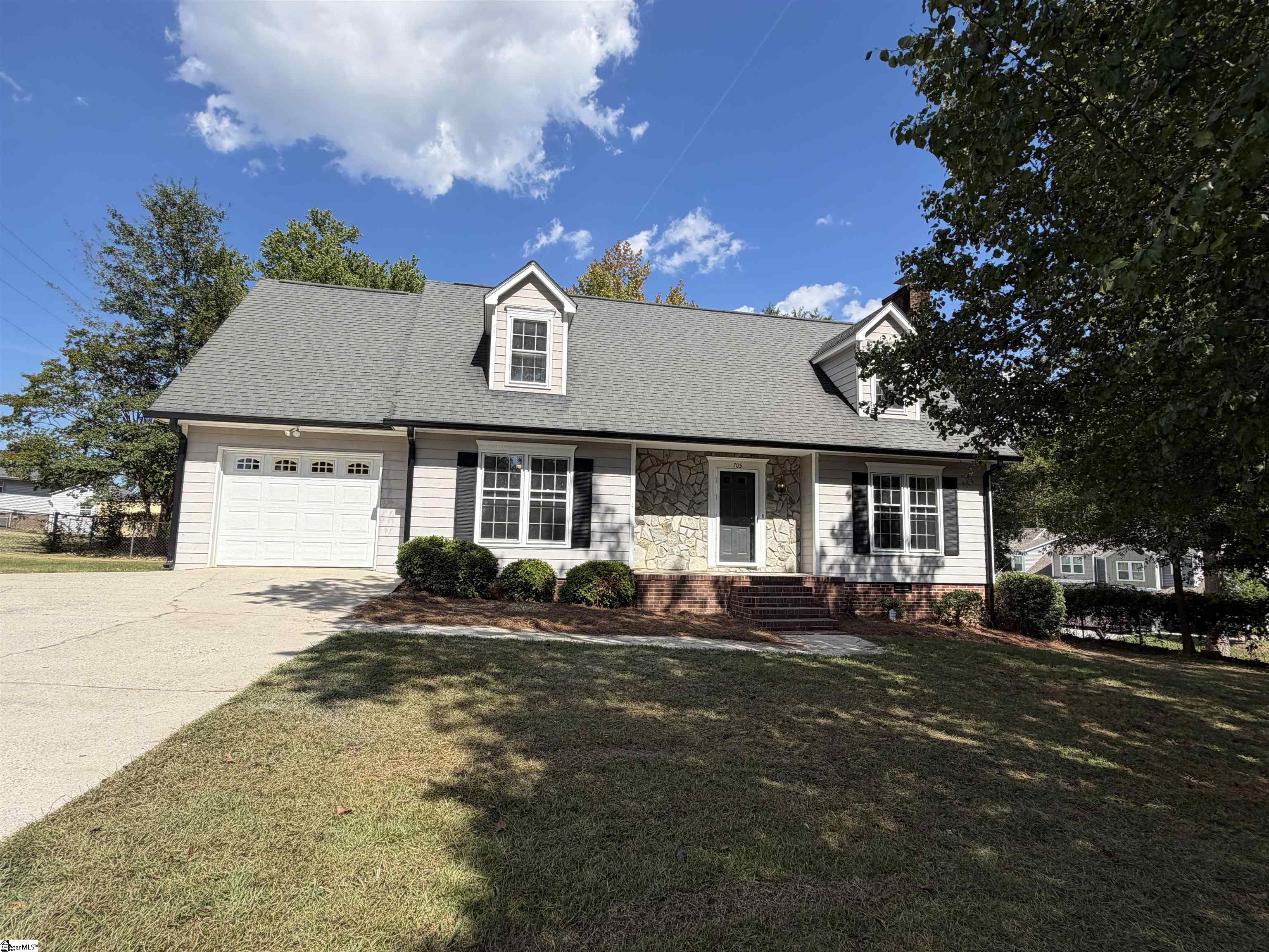 705 Strange Road Property Photo 1