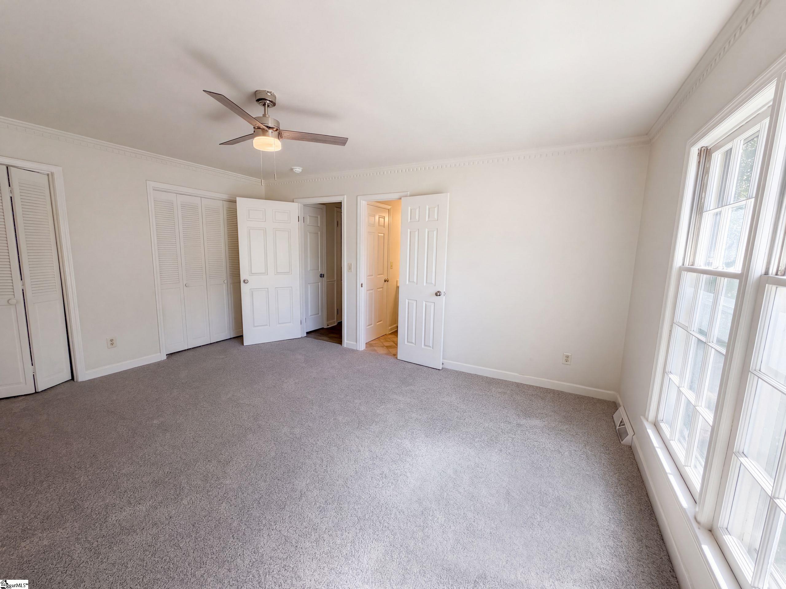 705 Strange Road Property Photo 4