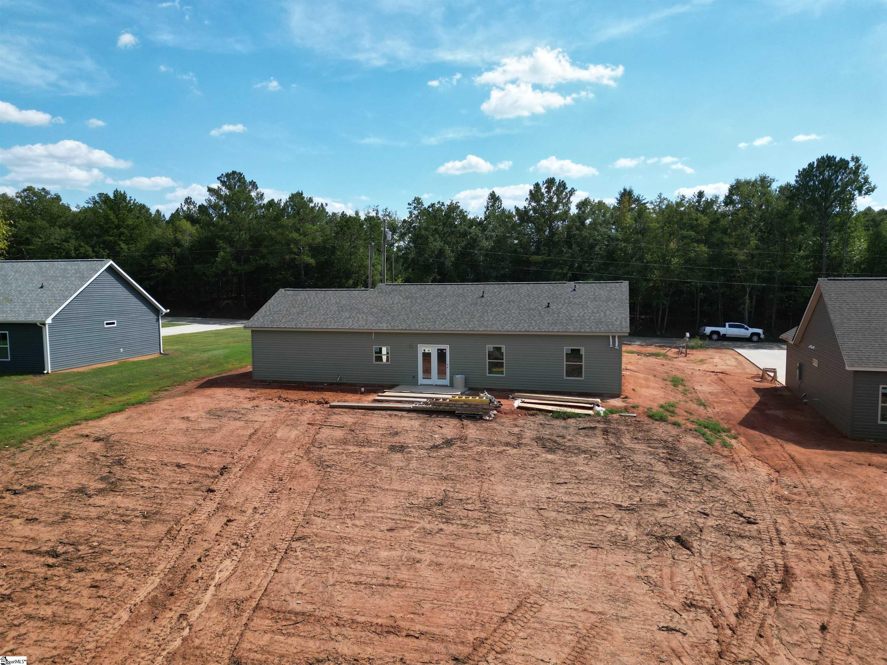 530 Hellams Road Property Photo 14