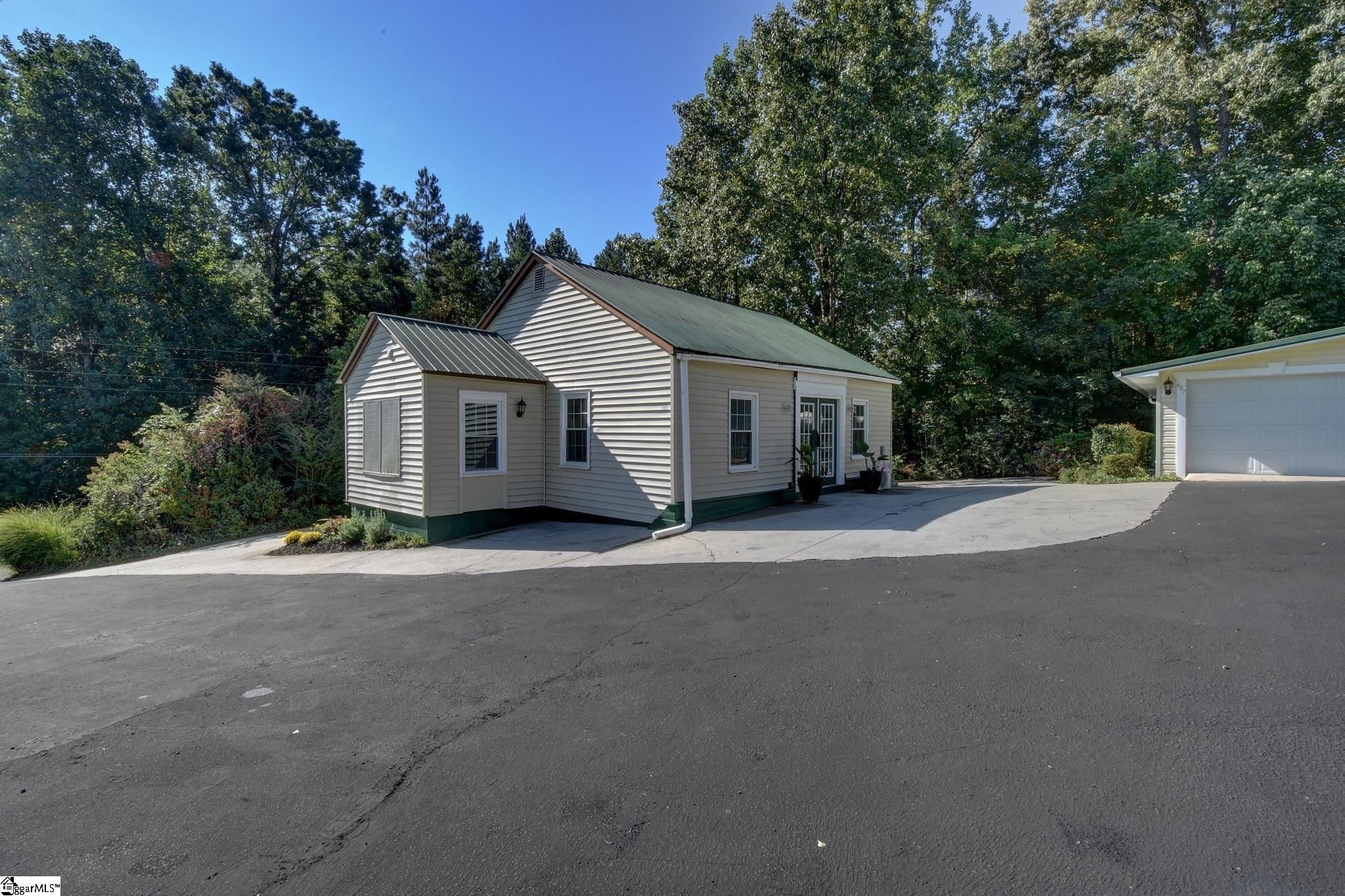 687 Burnt Tanyard Road Property Photo 4