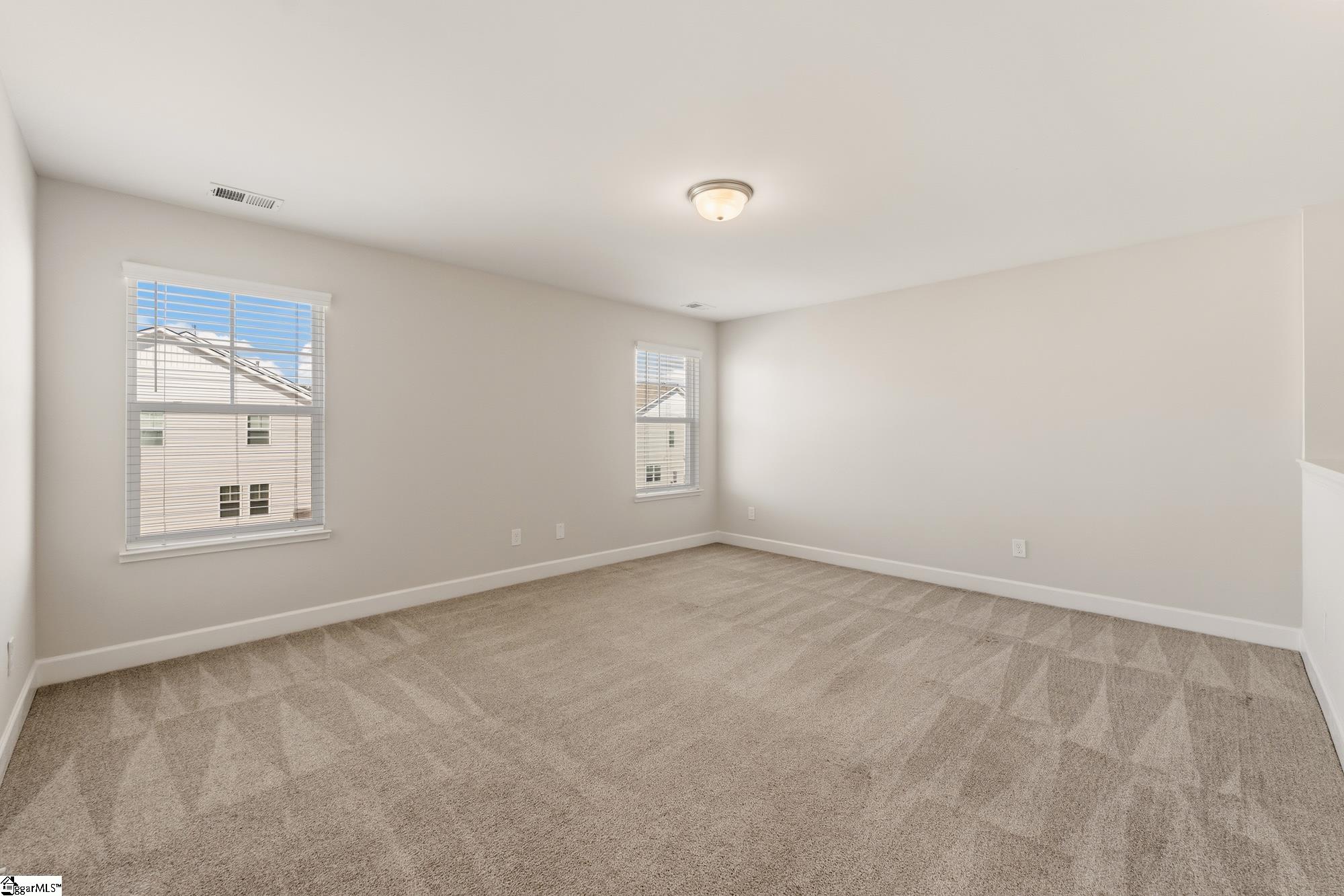 301 Hollenbeck Place Property Photo 24